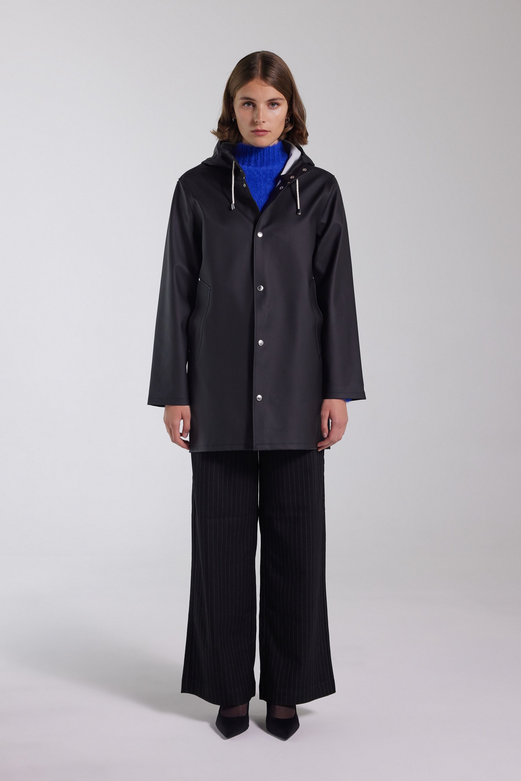 stutterheim stockholm raincoat black women jackets raincoats