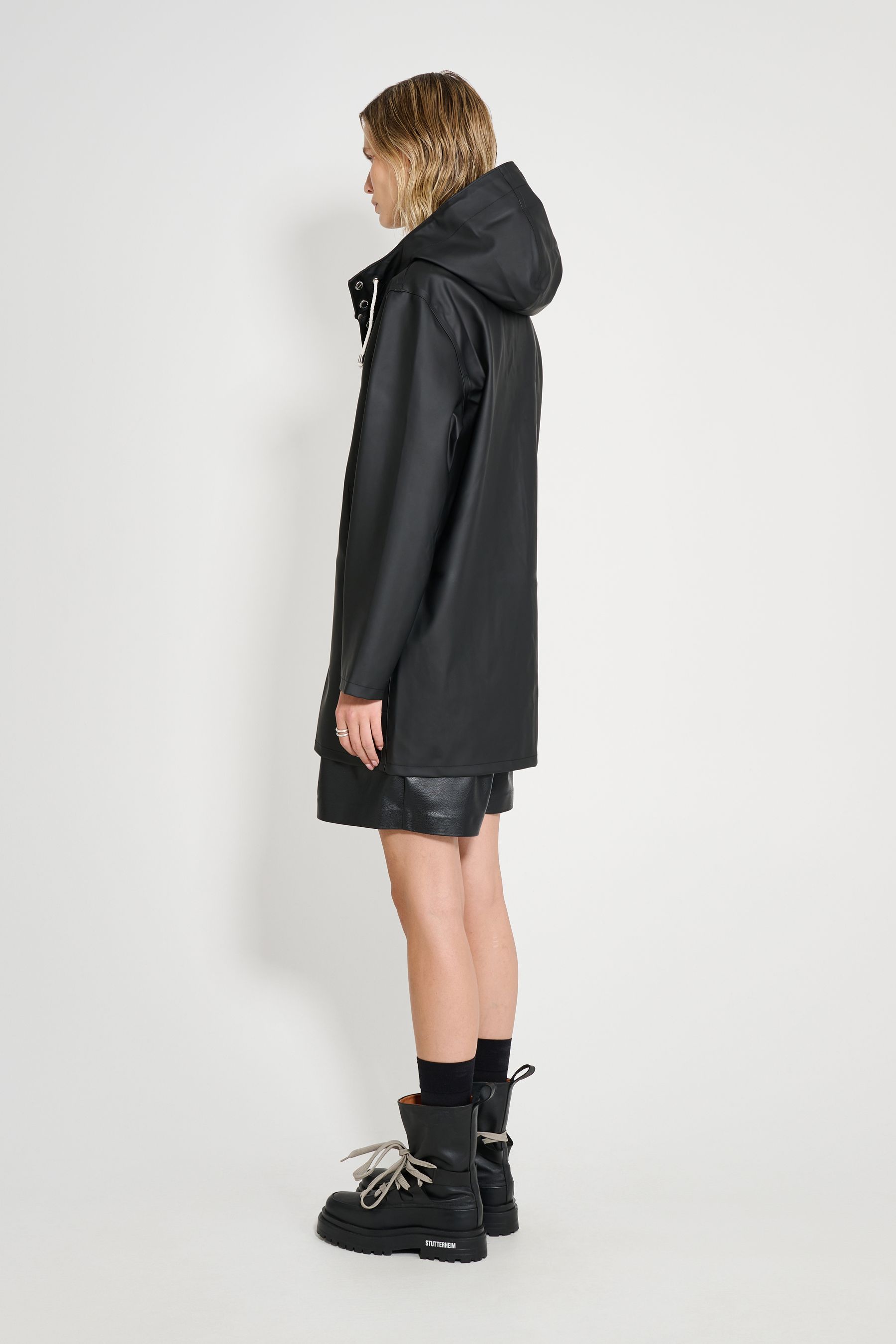 stutterheim stockholm raincoat black women jackets raincoats