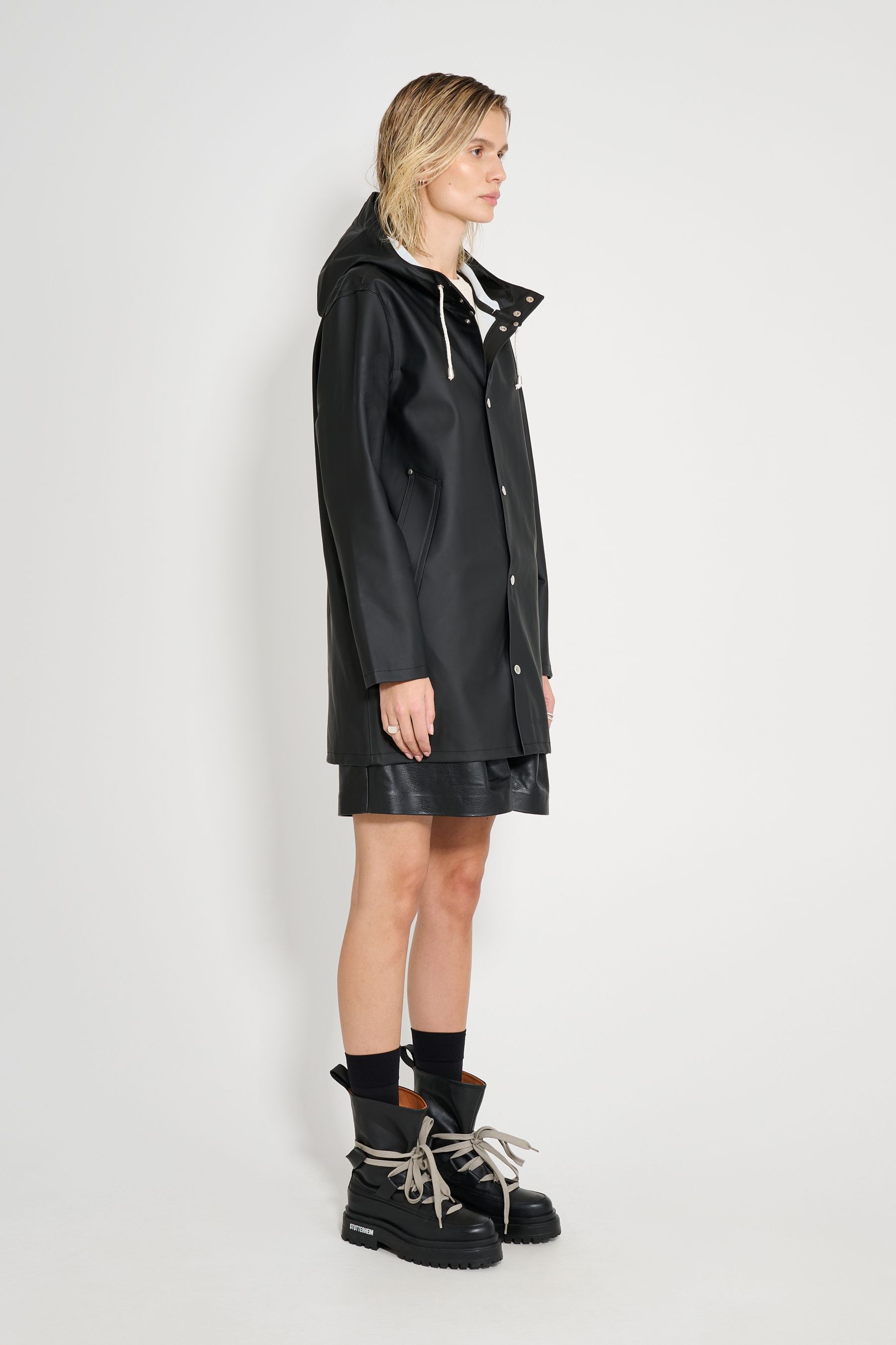 stutterheim stockholm raincoat black women jackets raincoats