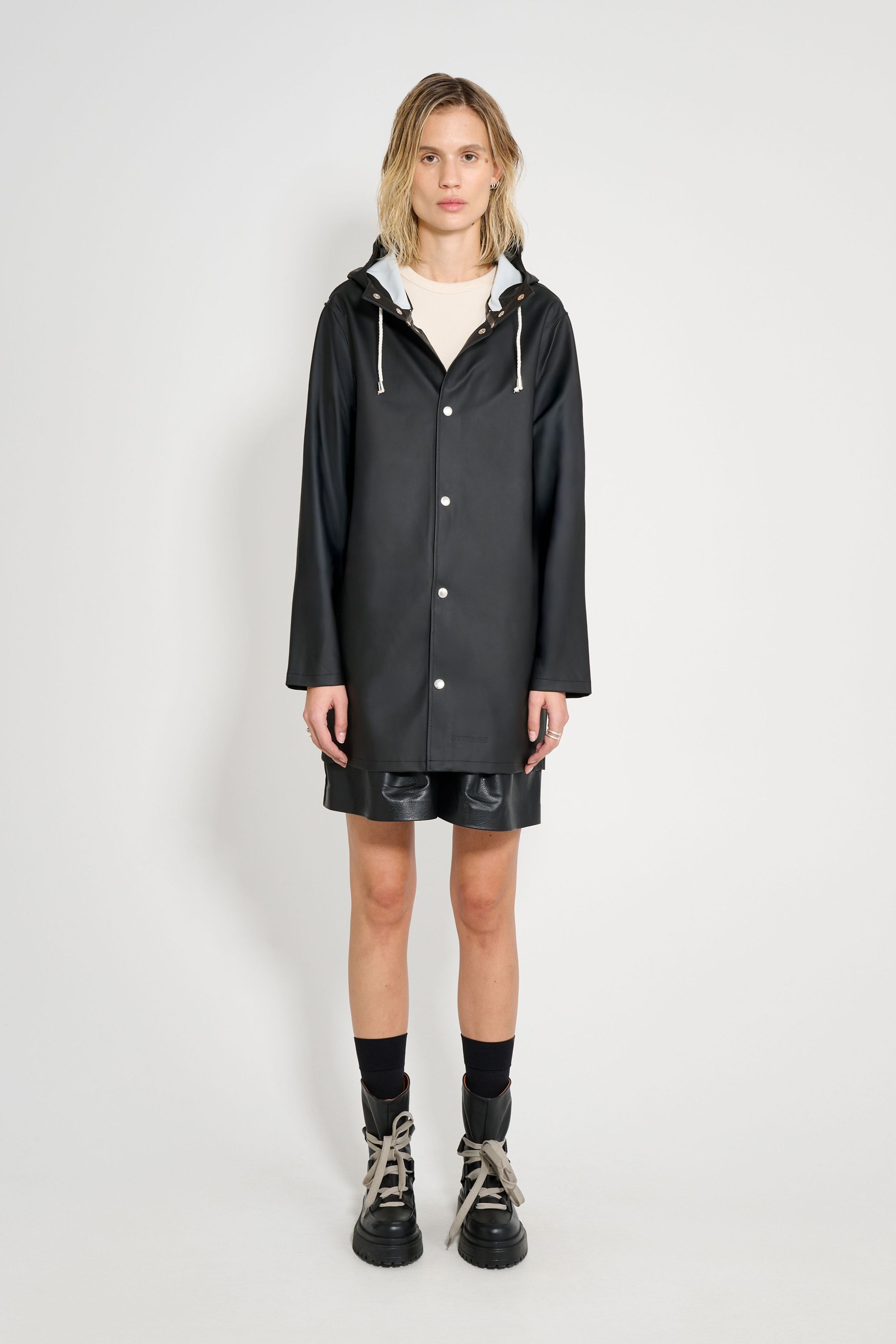 stutterheim stockholm raincoat black women jackets raincoats