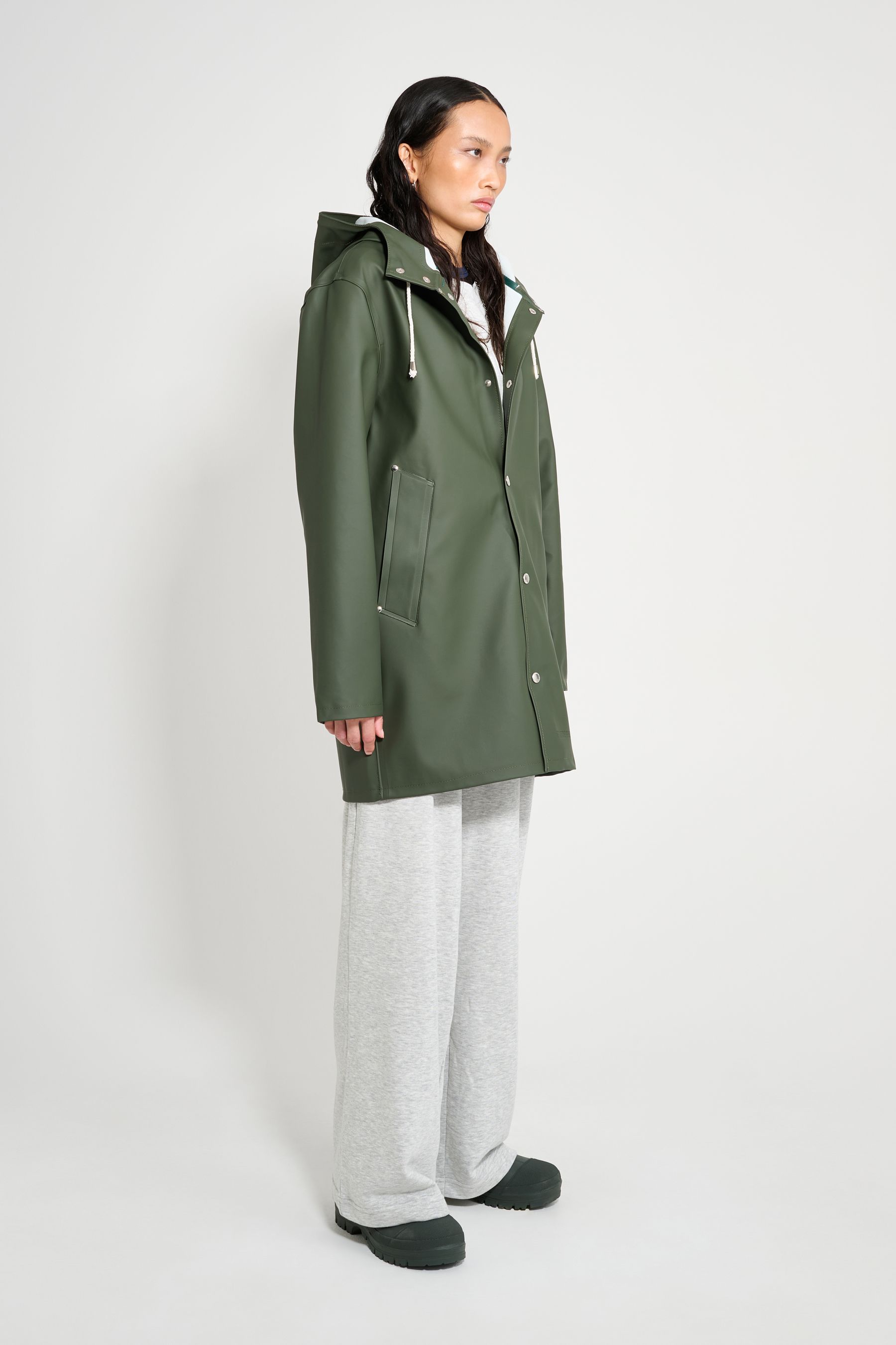 stutterheim stockholm raincoat green women jackets raincoats