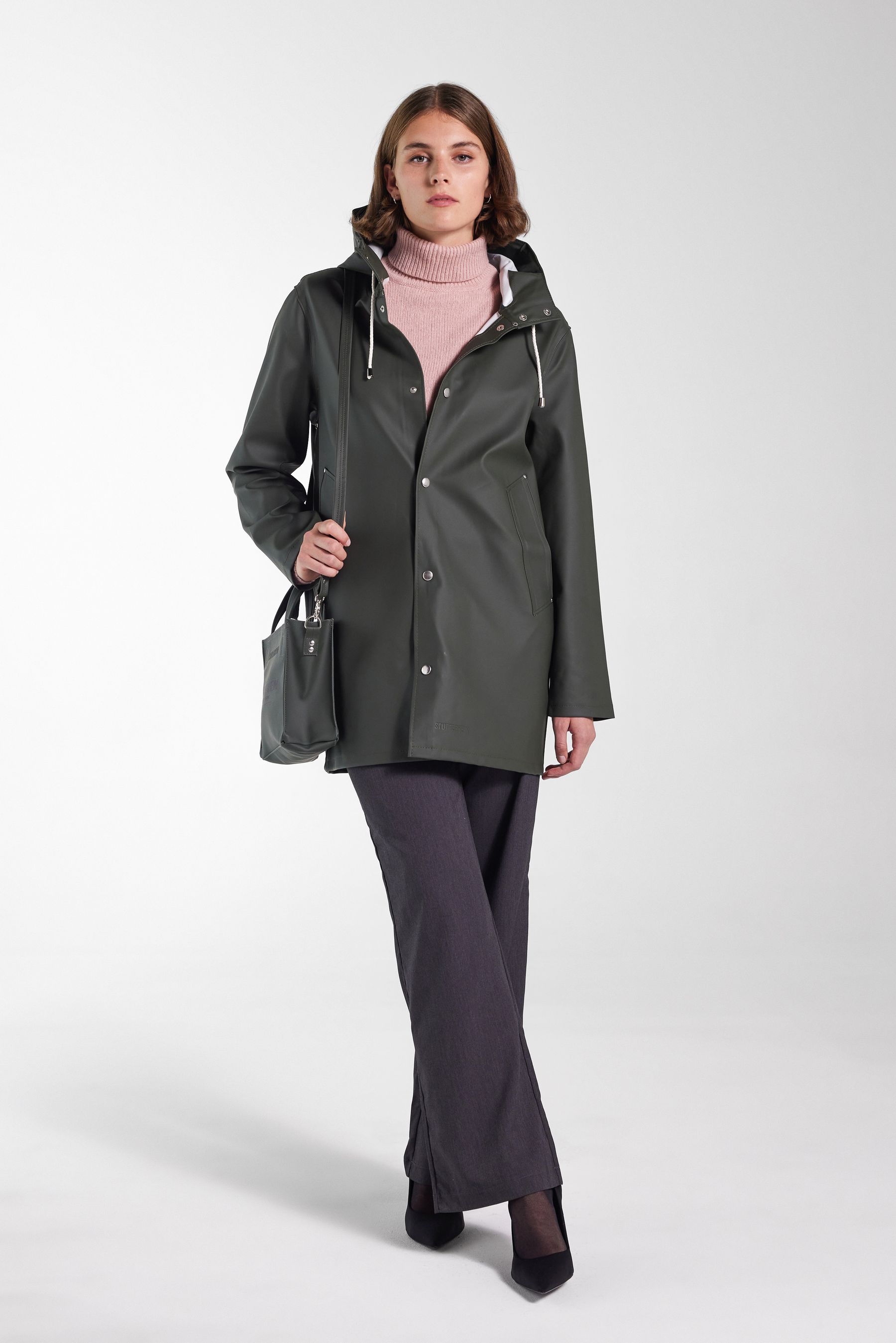 stutterheim stockholm raincoat green women jackets raincoats