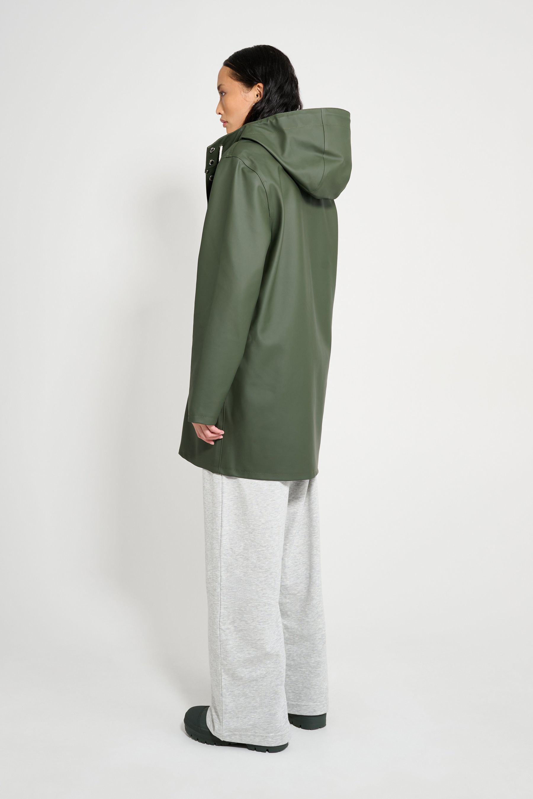 stutterheim stockholm raincoat green women jackets raincoats