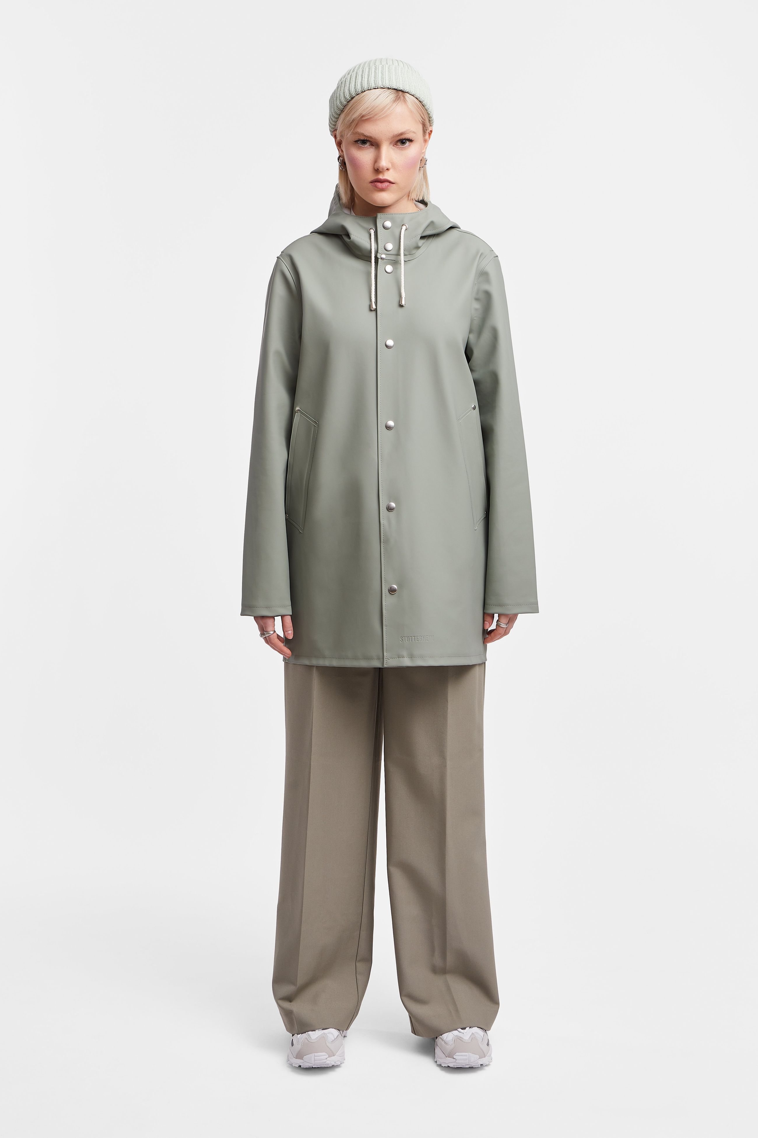 stutterheim stockholm raincoat khaki green women jackets raincoats