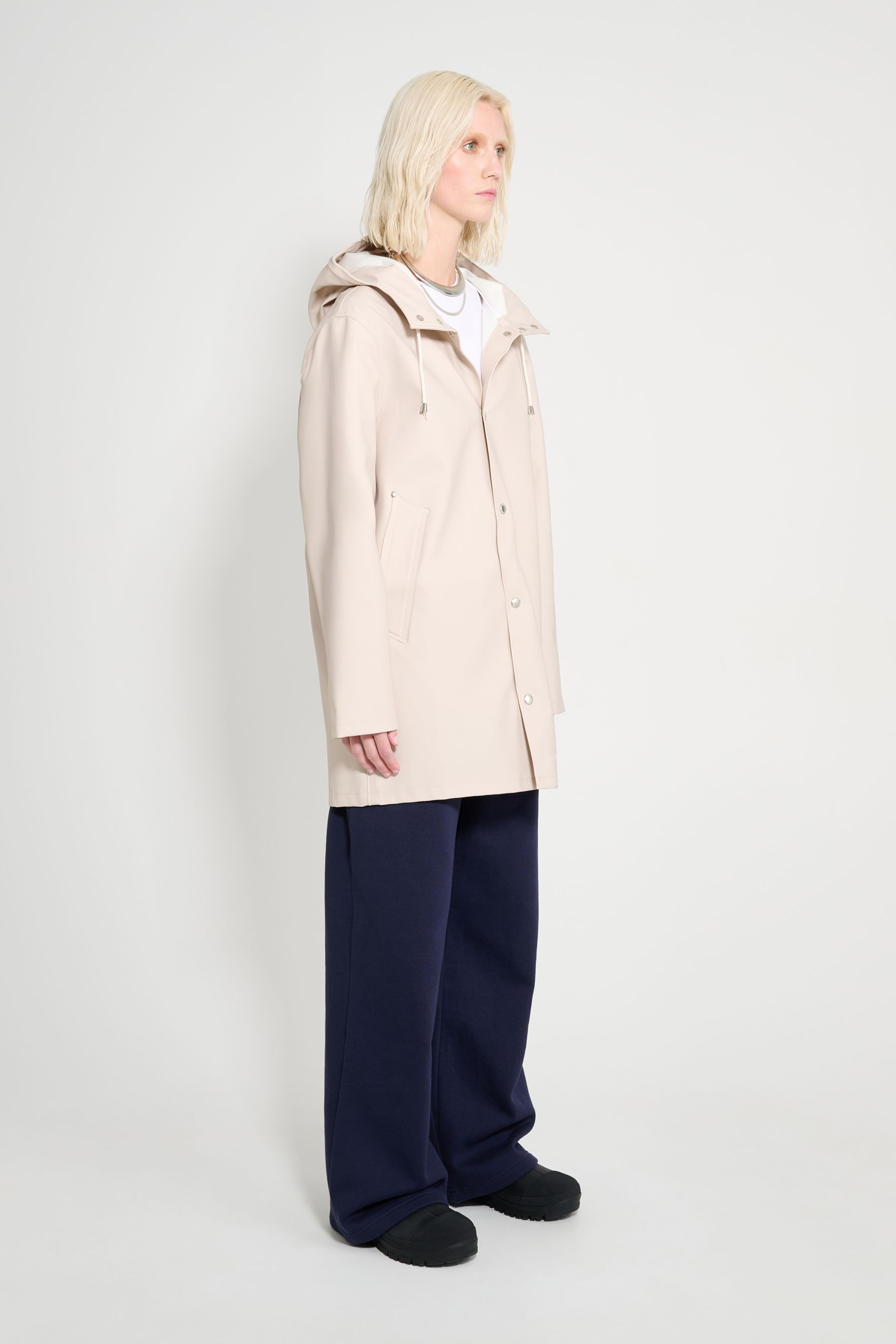 stutterheim stockholm raincoat light sand women jackets raincoats
