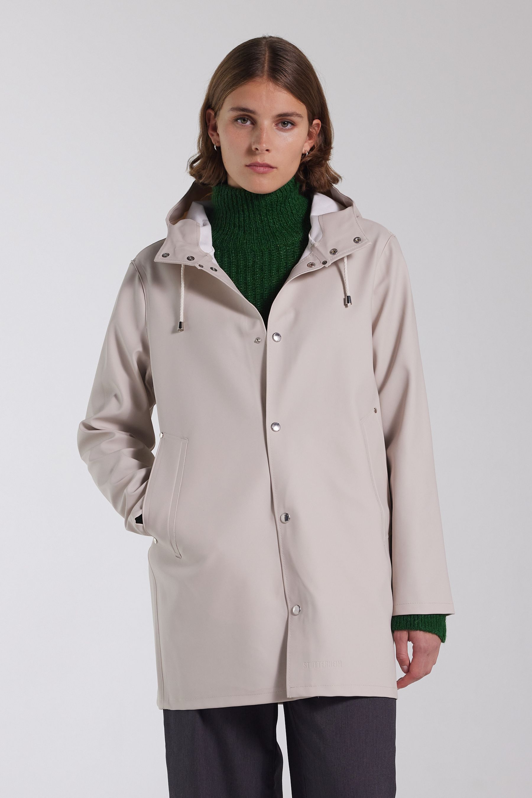 stutterheim stockholm raincoat light sand women jackets raincoats