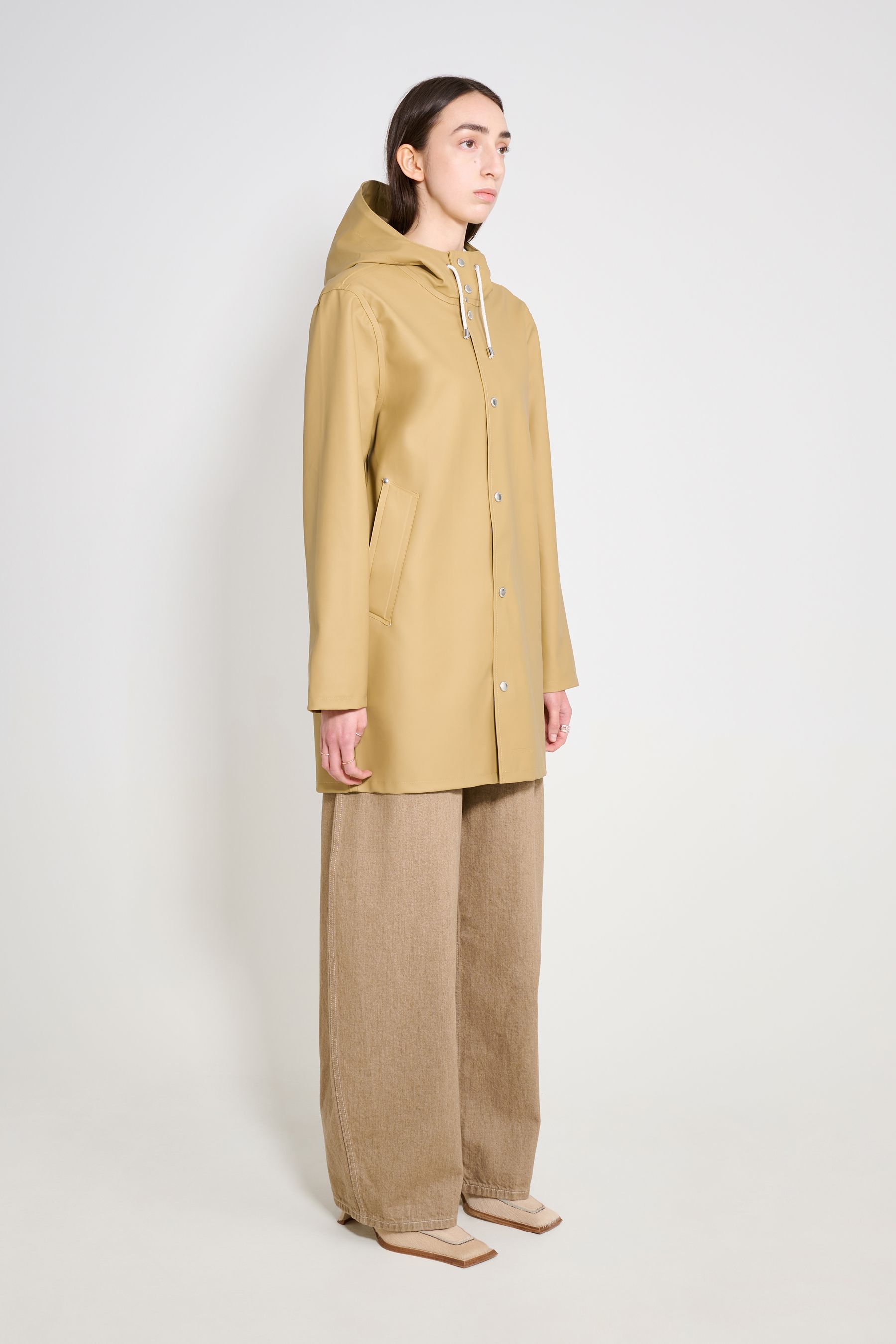 stutterheim stockholm raincoat sand women jackets raincoats