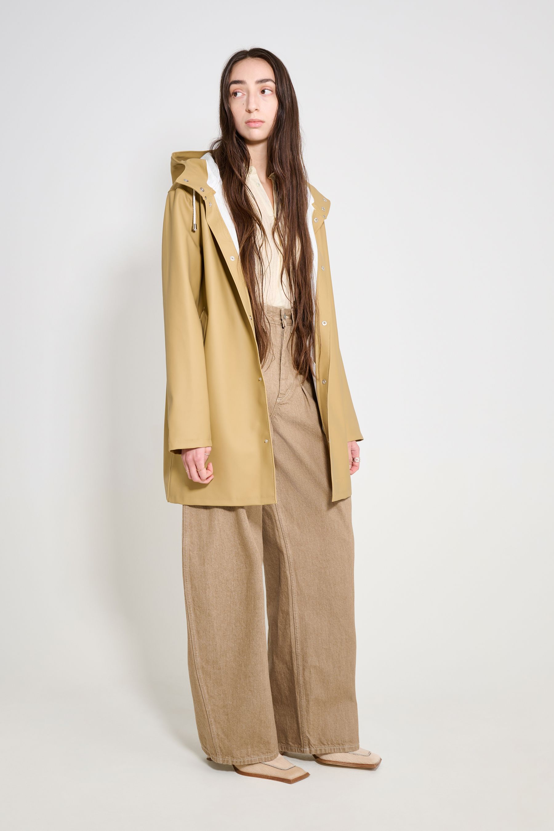 stutterheim stockholm raincoat sand women jackets raincoats