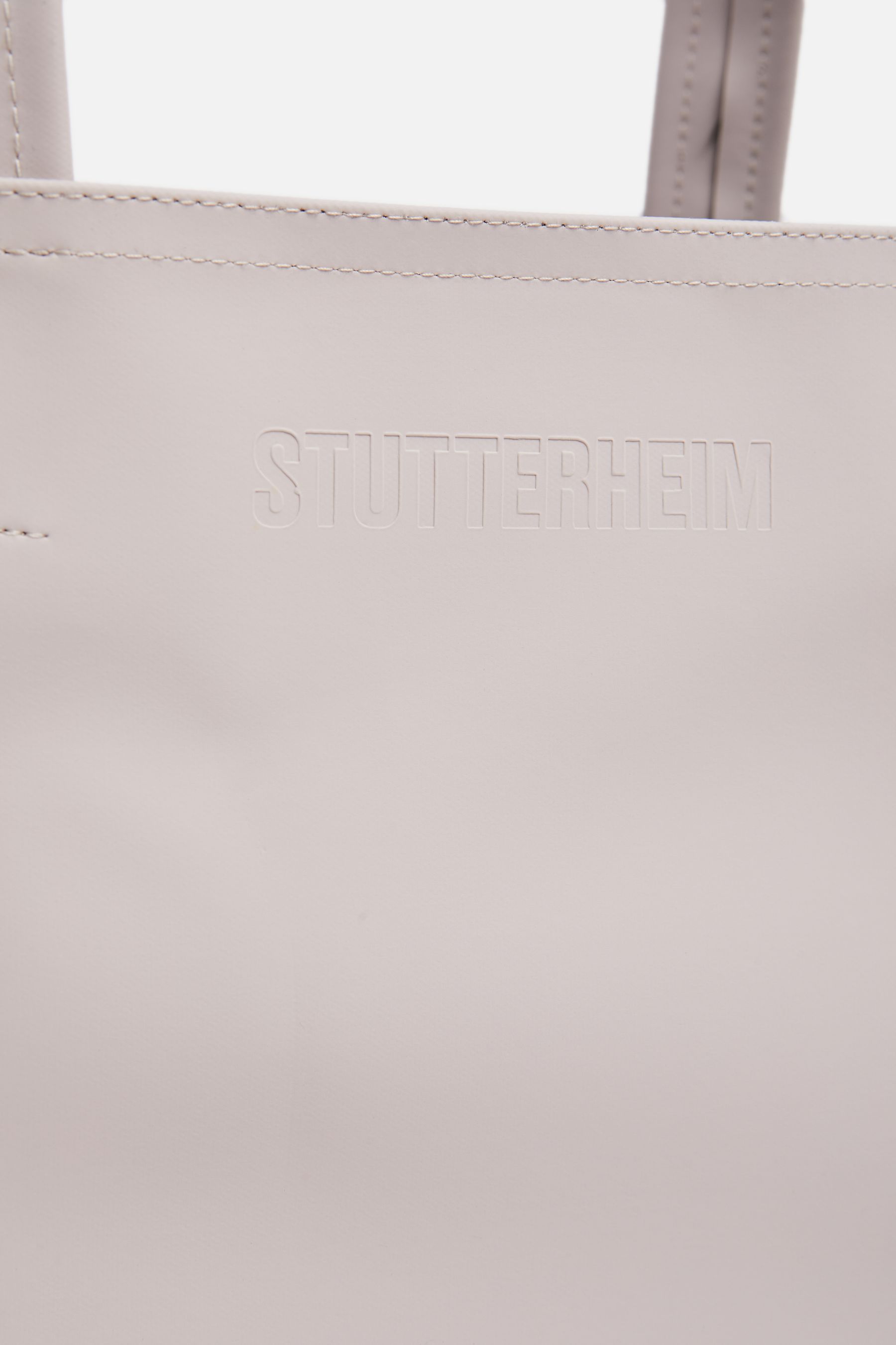 stutterheim stocksund bag light sand accessories bags tote-bags