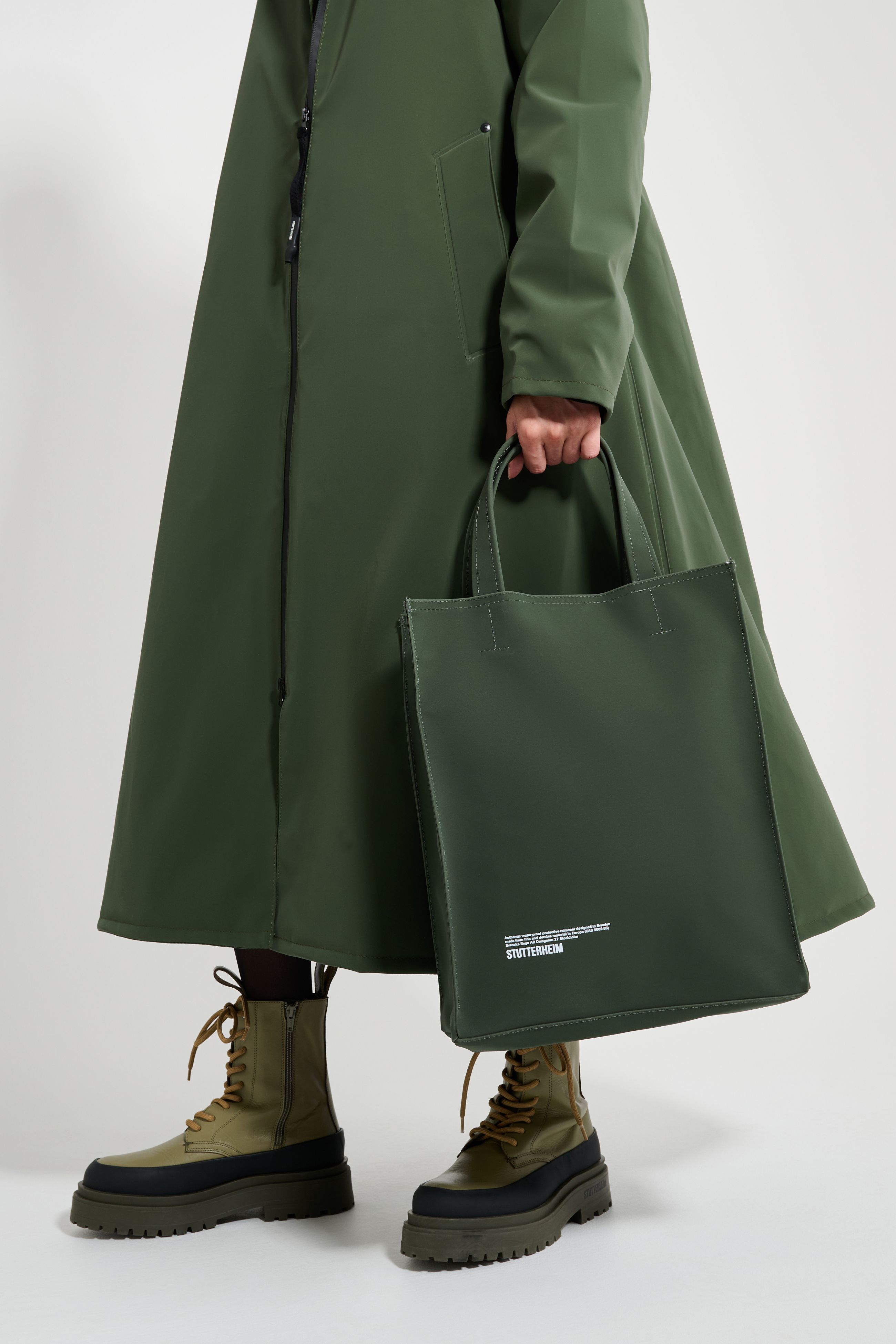 Stutterheim Stocksund Bag Matte In Green