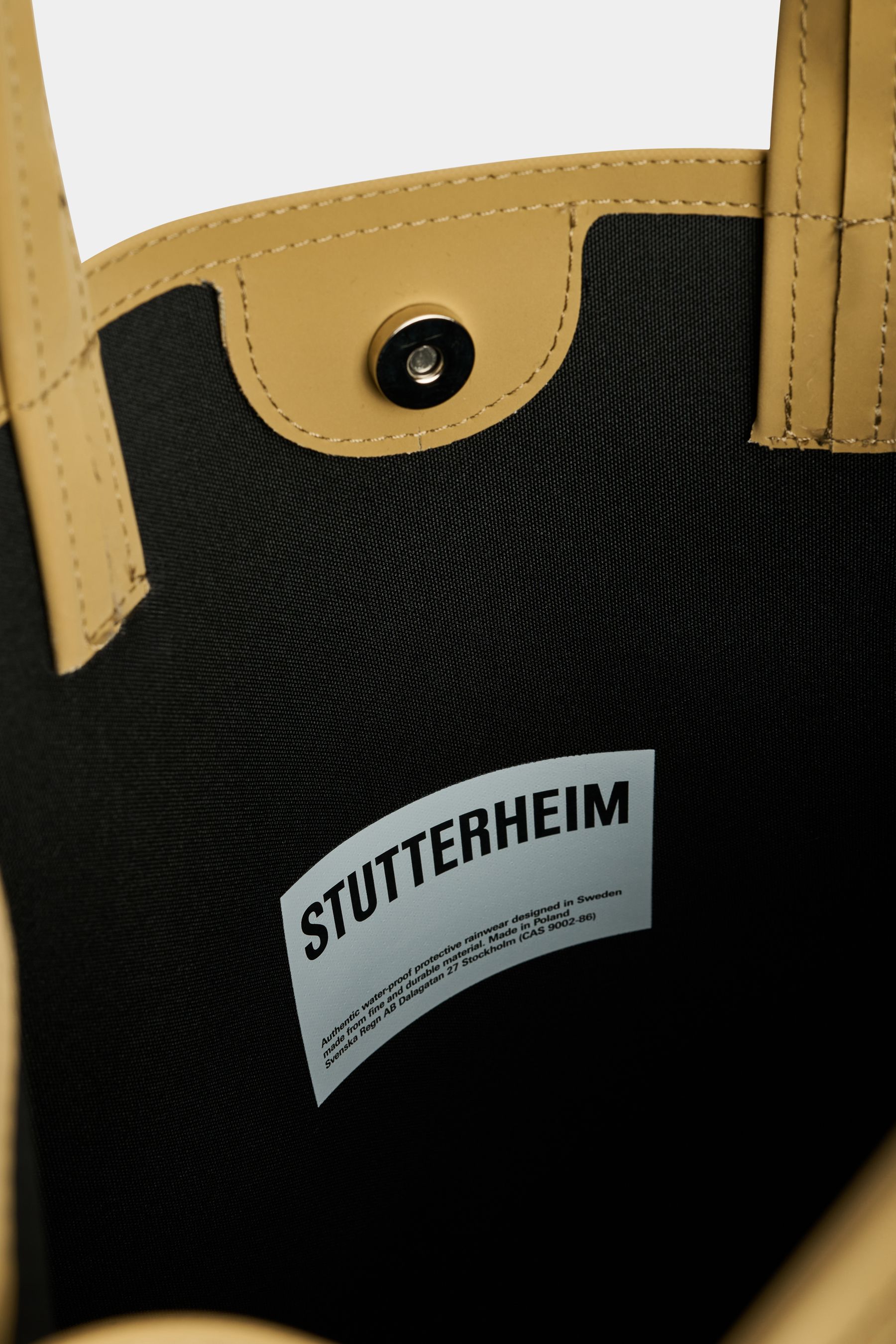 stutterheim stocksund bag matte sand accessories bags tote-bags