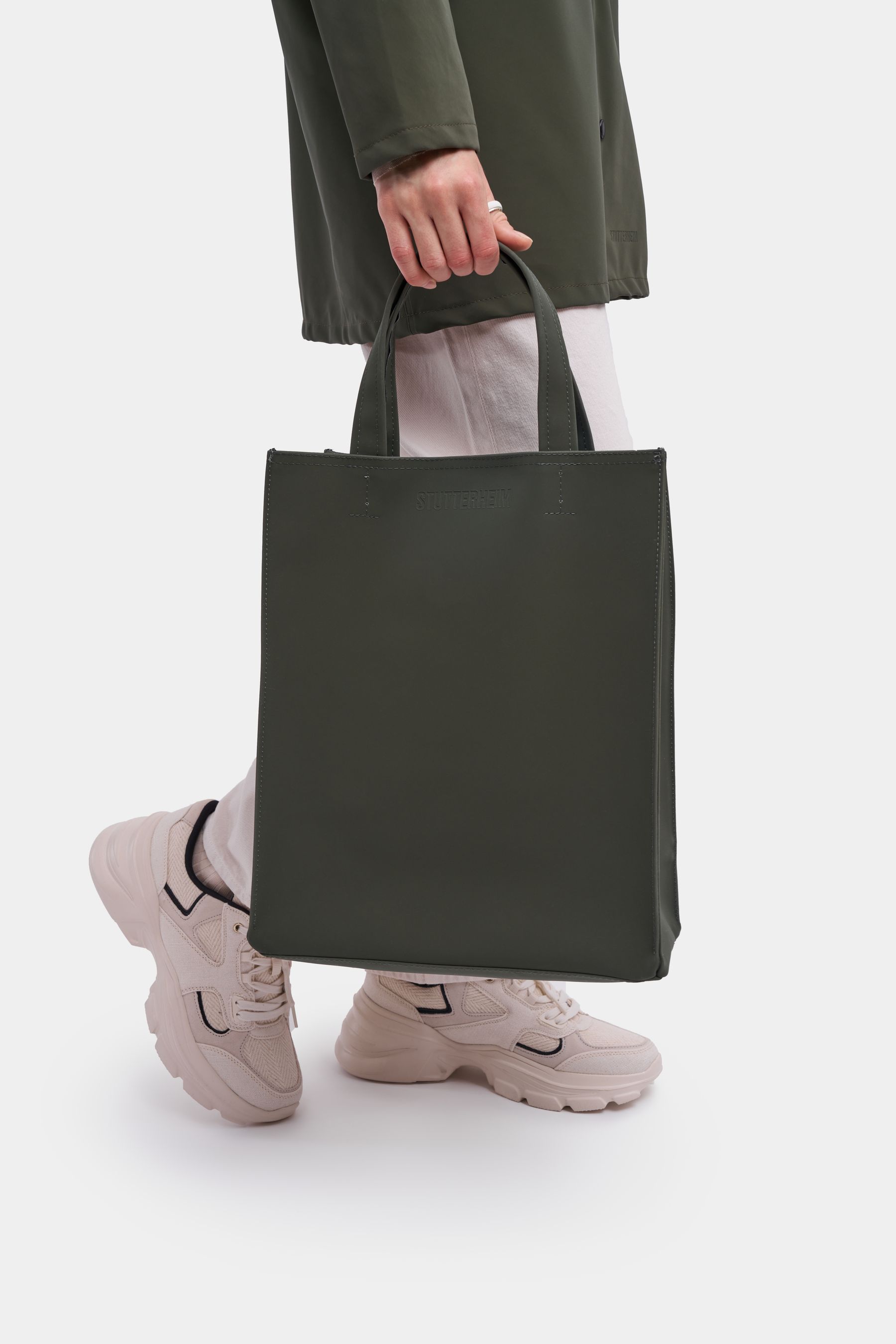 stutterheim stocksund matte bag dark green accessories bags