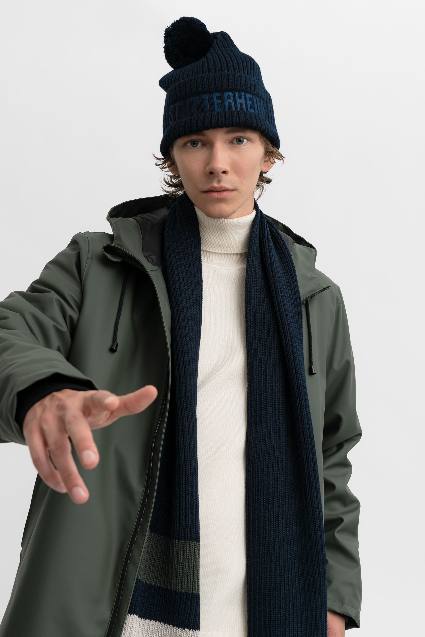 stutterheim fringe scarf navy accessories hats-and-scarves scarves
