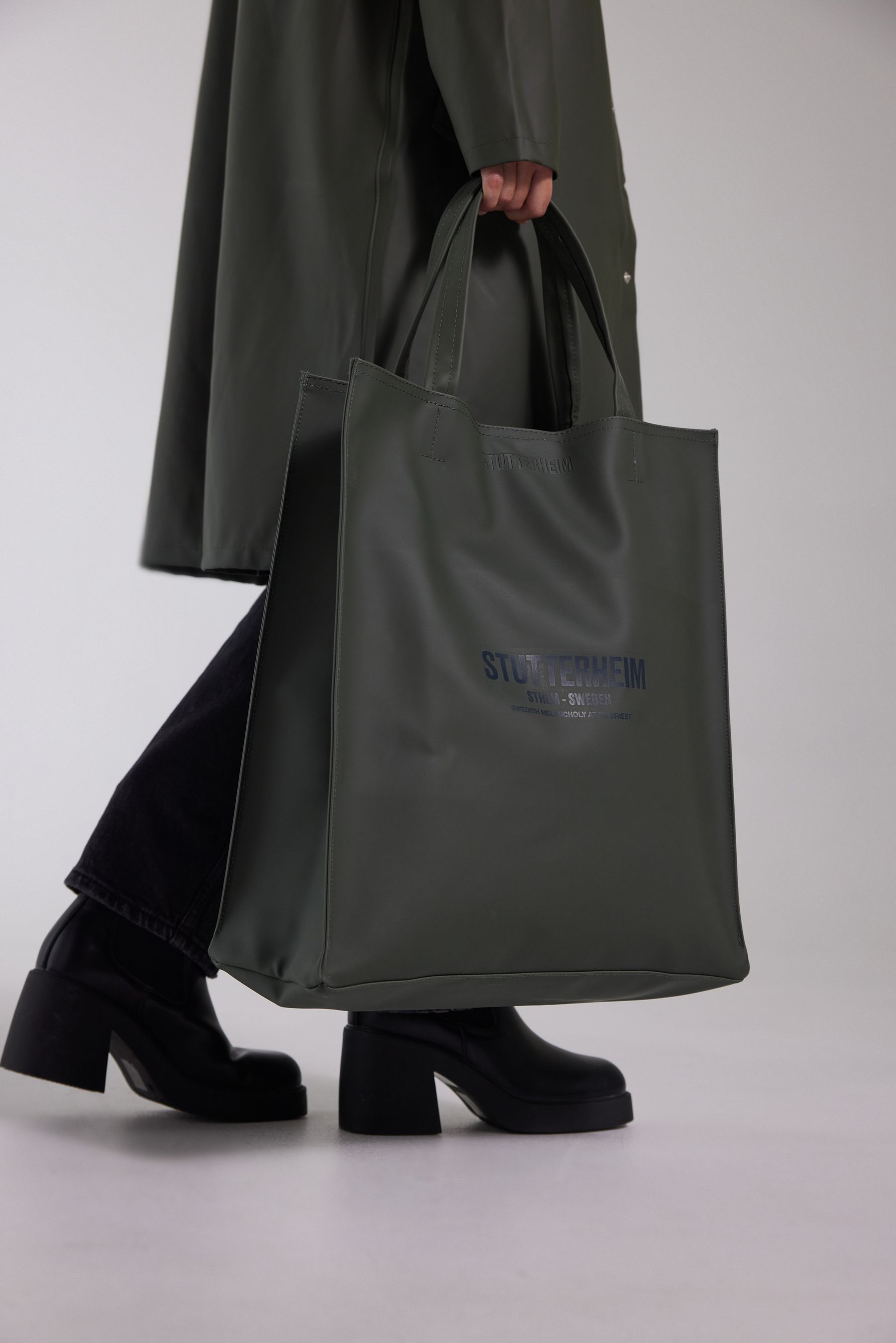 stutterheim stylist bag green accessories bags tote-bags