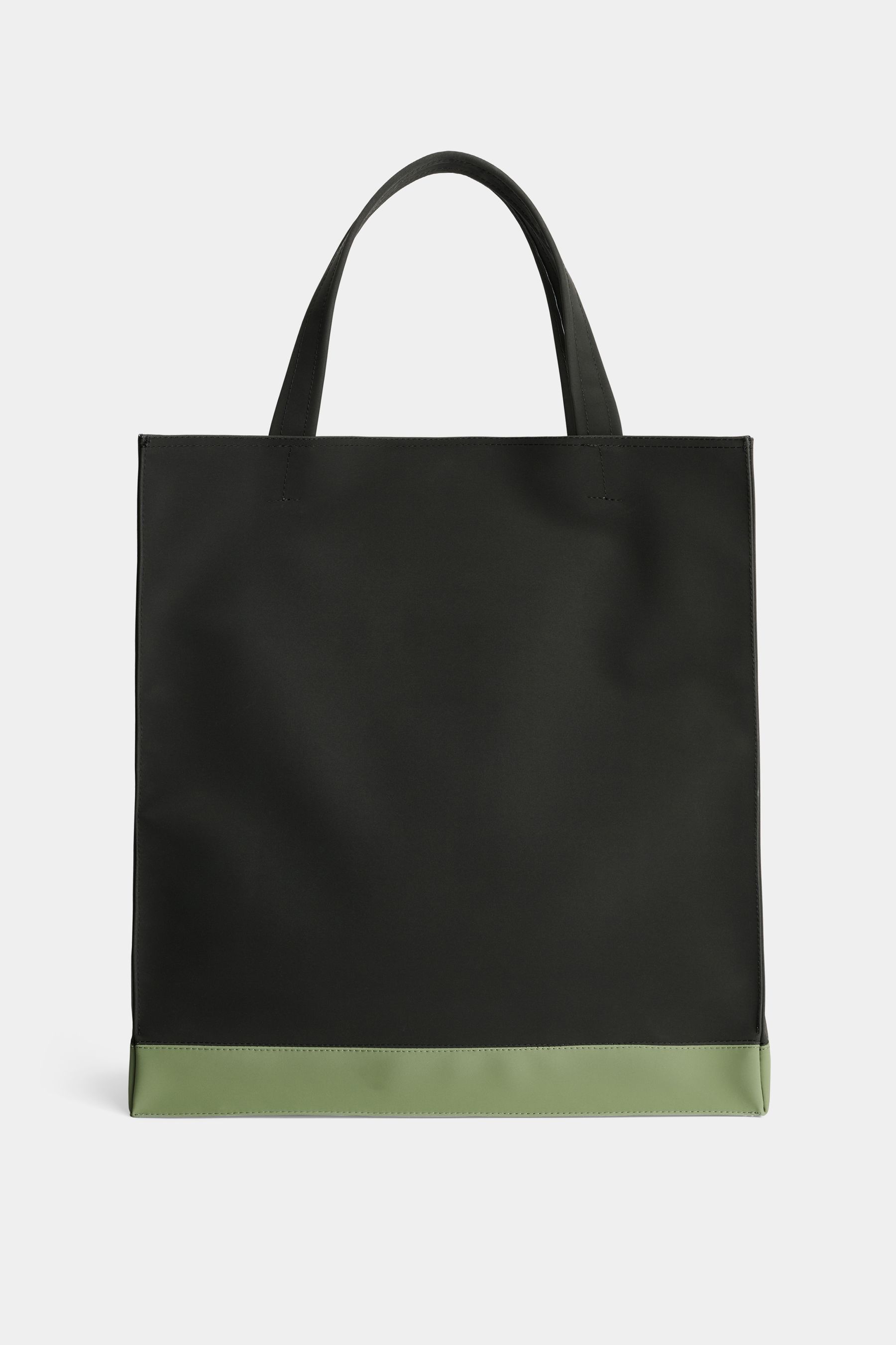 stutterheim stylist bag matte black/dry green accessories bags tote-bags