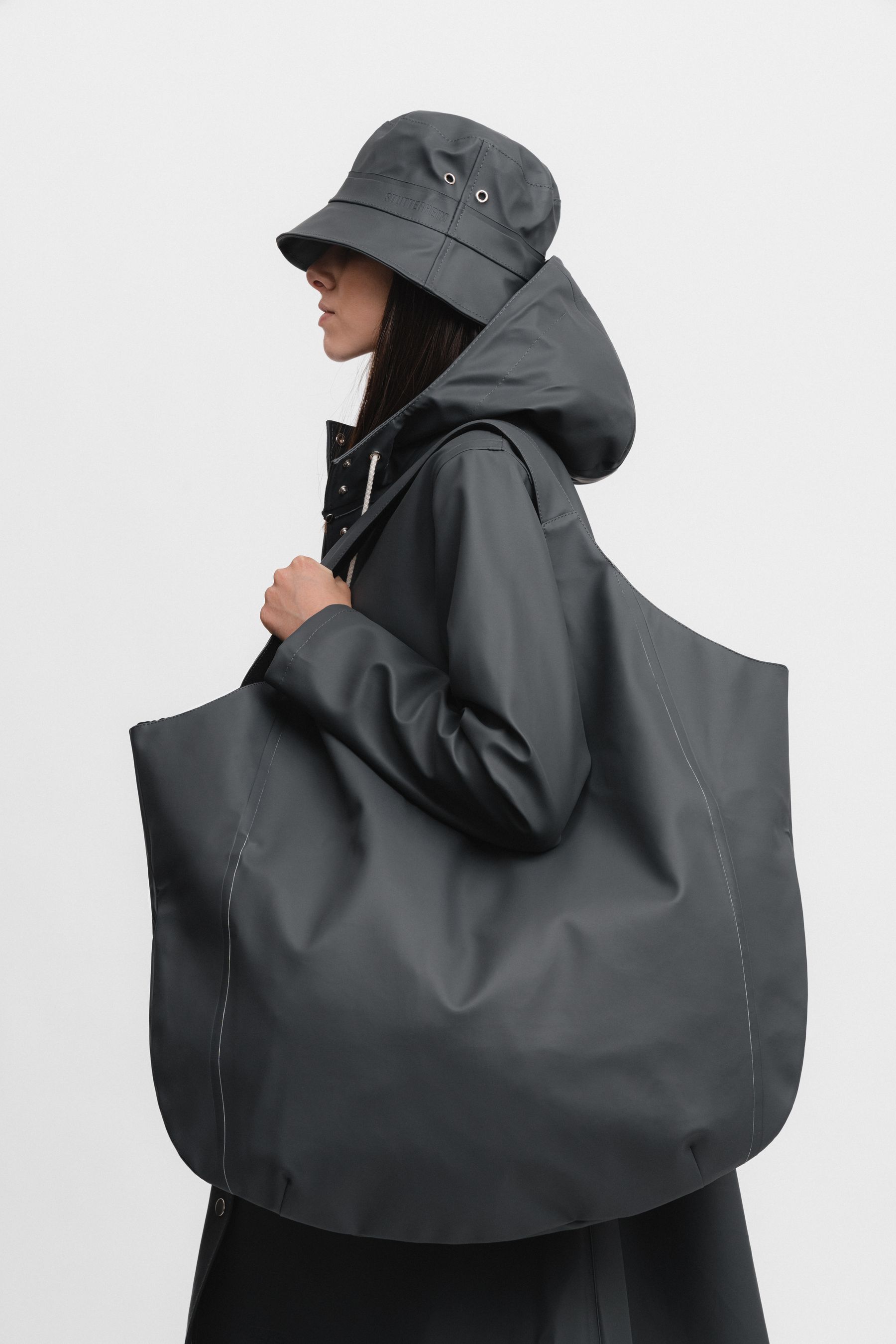 stutterheim svea bag charcoal accessories bags tote-bags