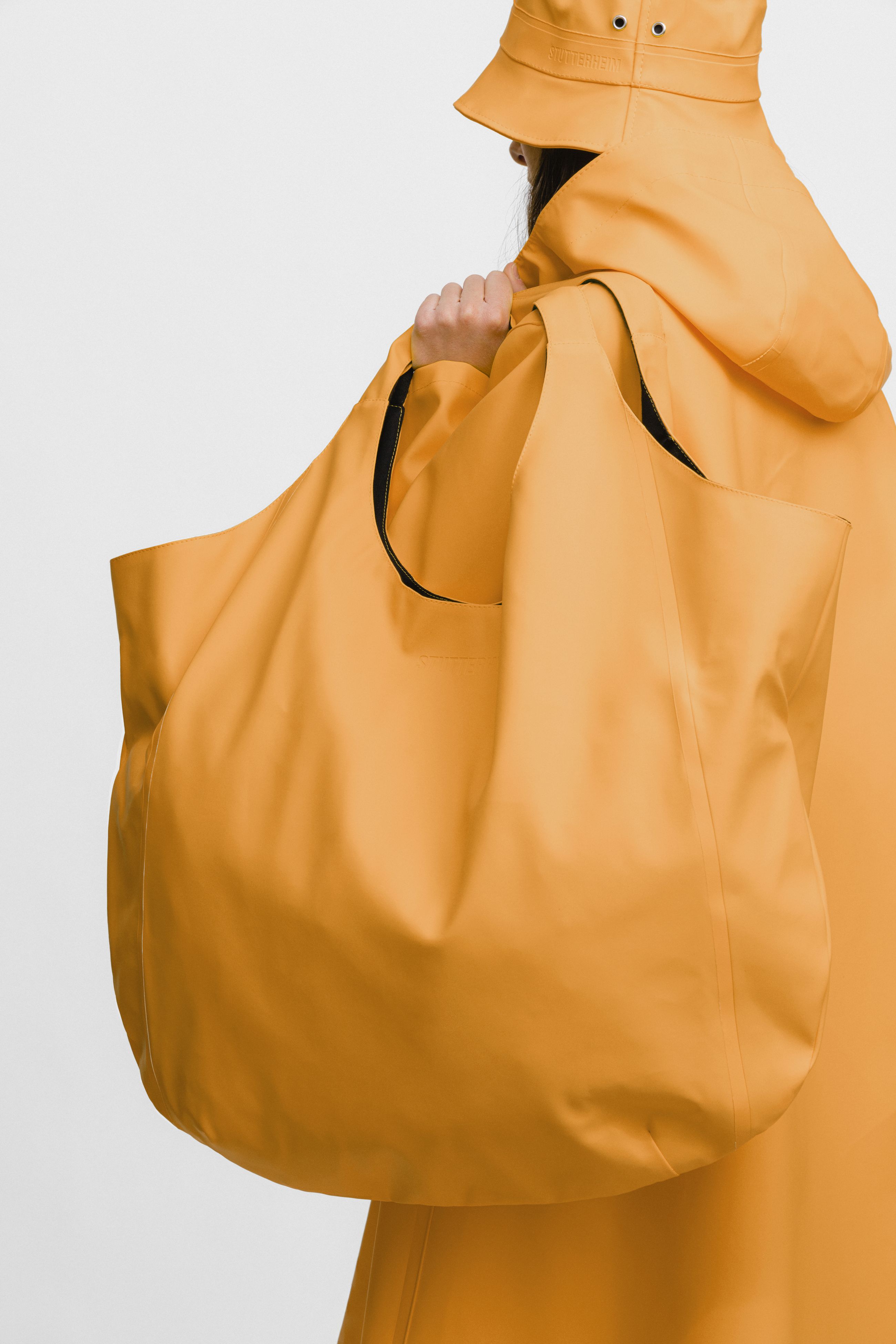 stutterheim svea bag warm honey accessories bags tote-bags