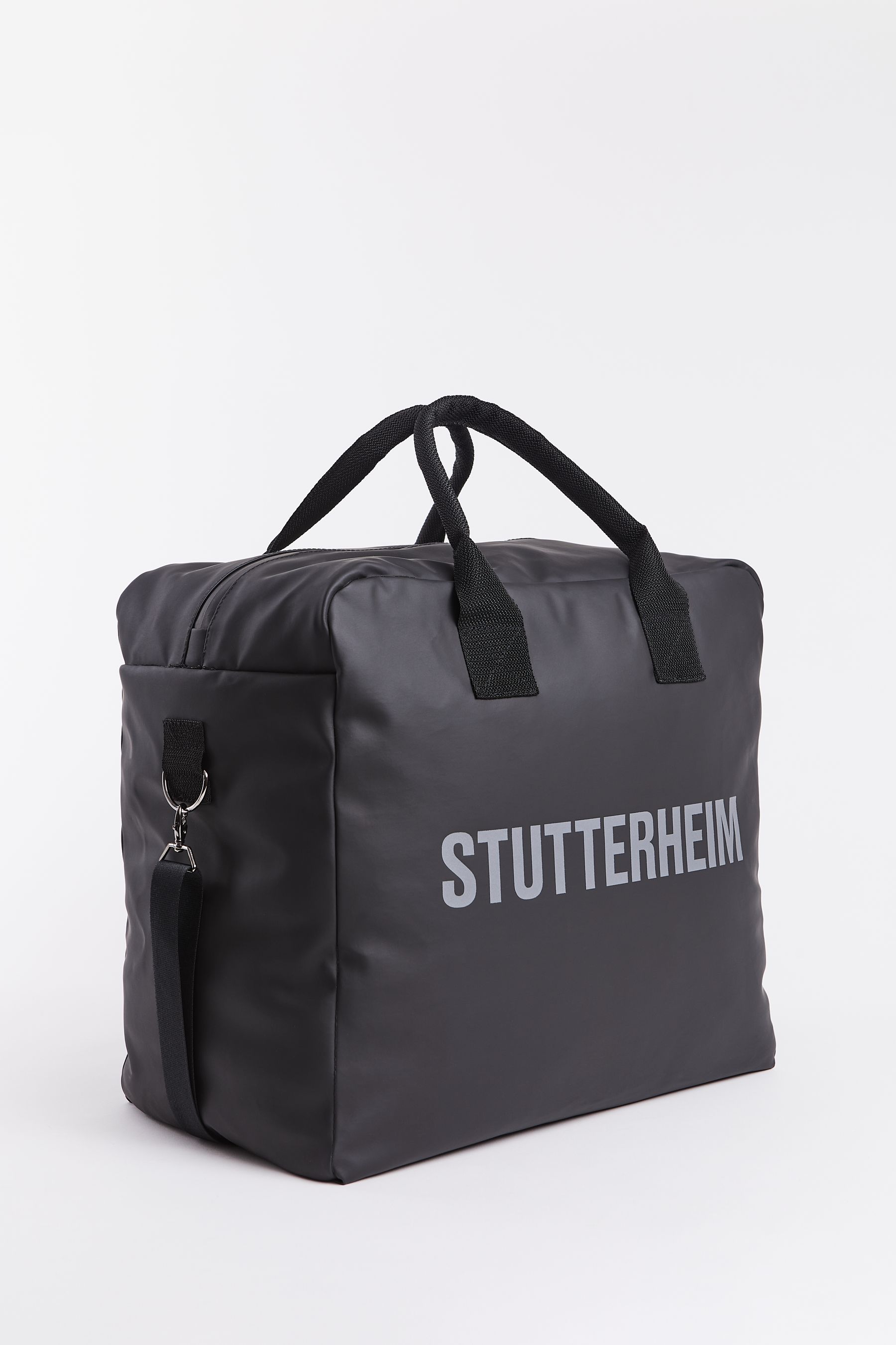 stutterheim svea box bag black accessories bags weekend-bags