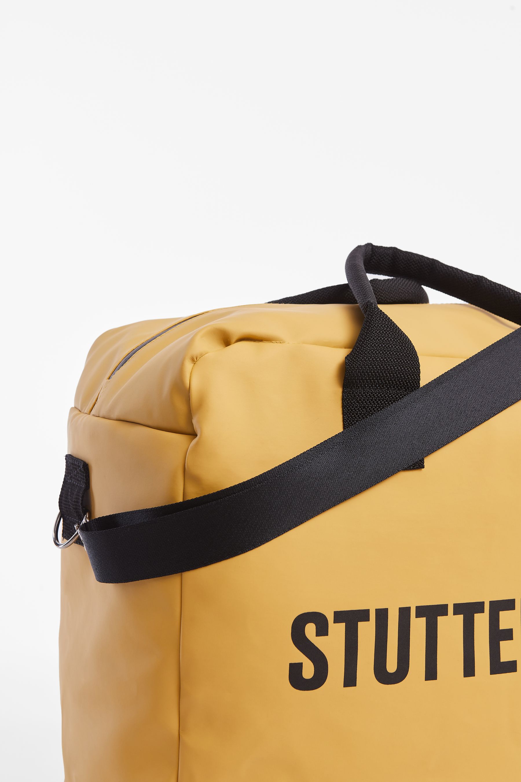 stutterheim svea box bag chai accessories bags weekend-bags