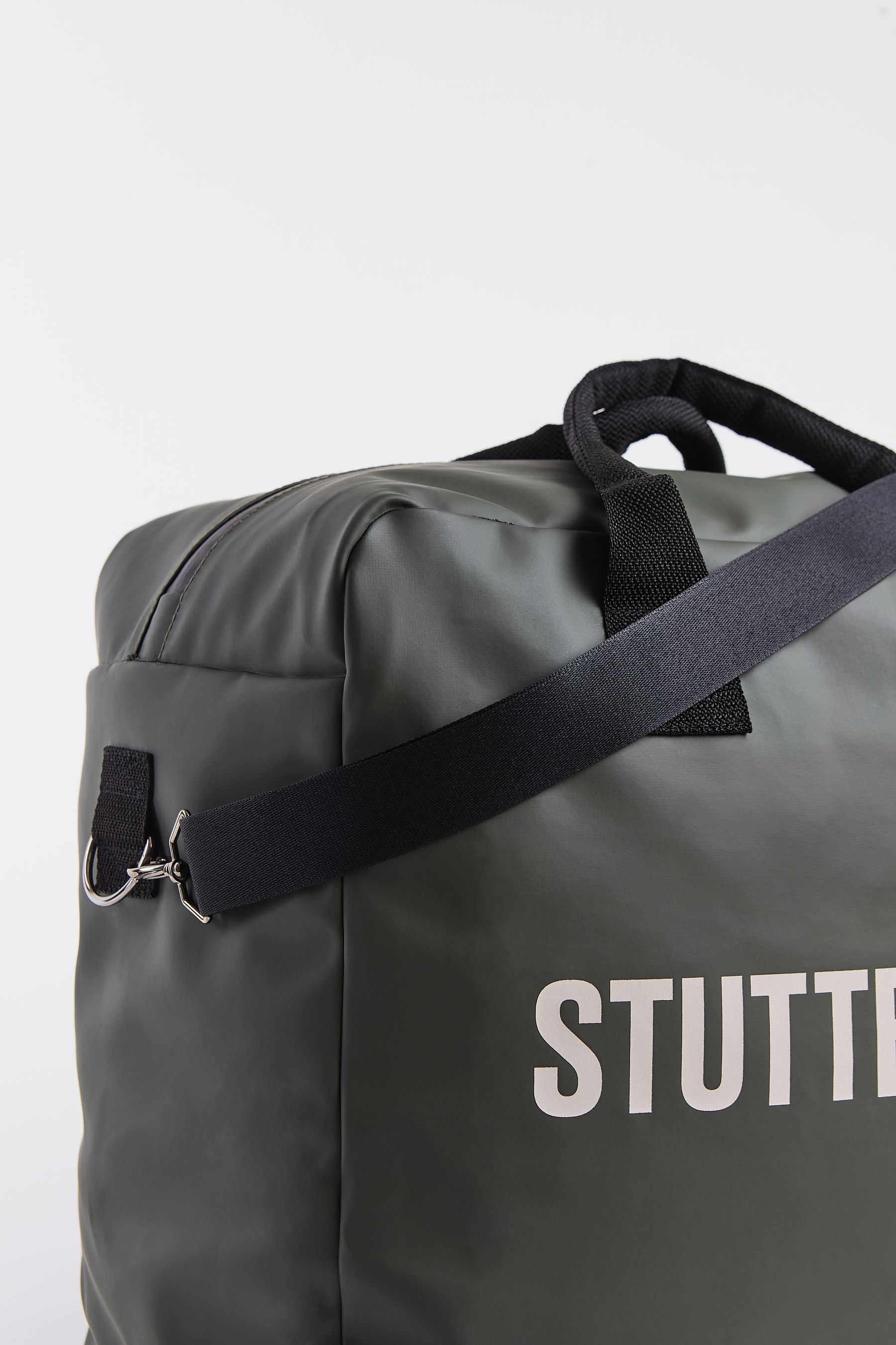 stutterheim svea box bag green accessories bags weekend-bags