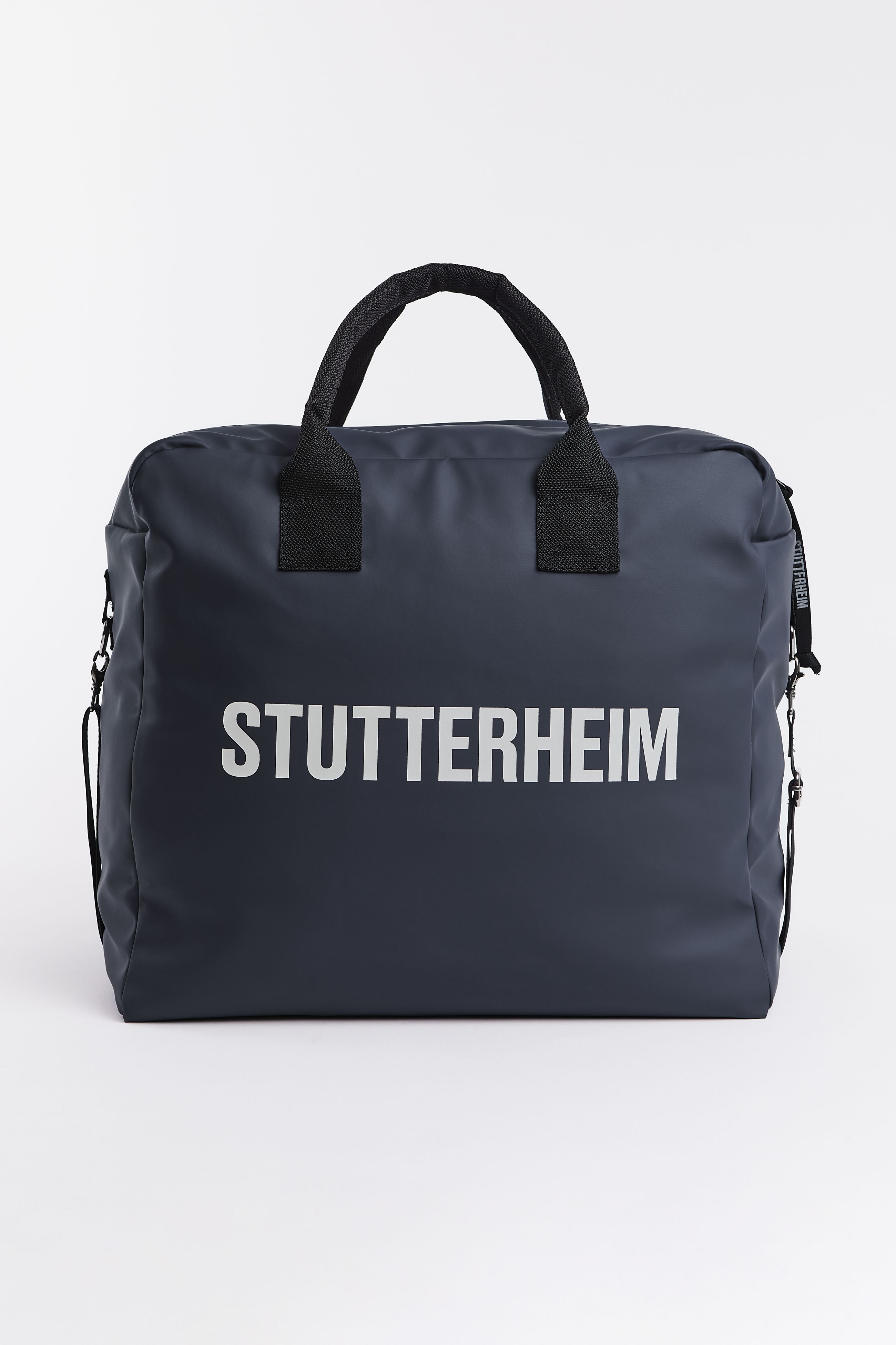 stutterheim svea box bag navy accessories bags weekend-bags