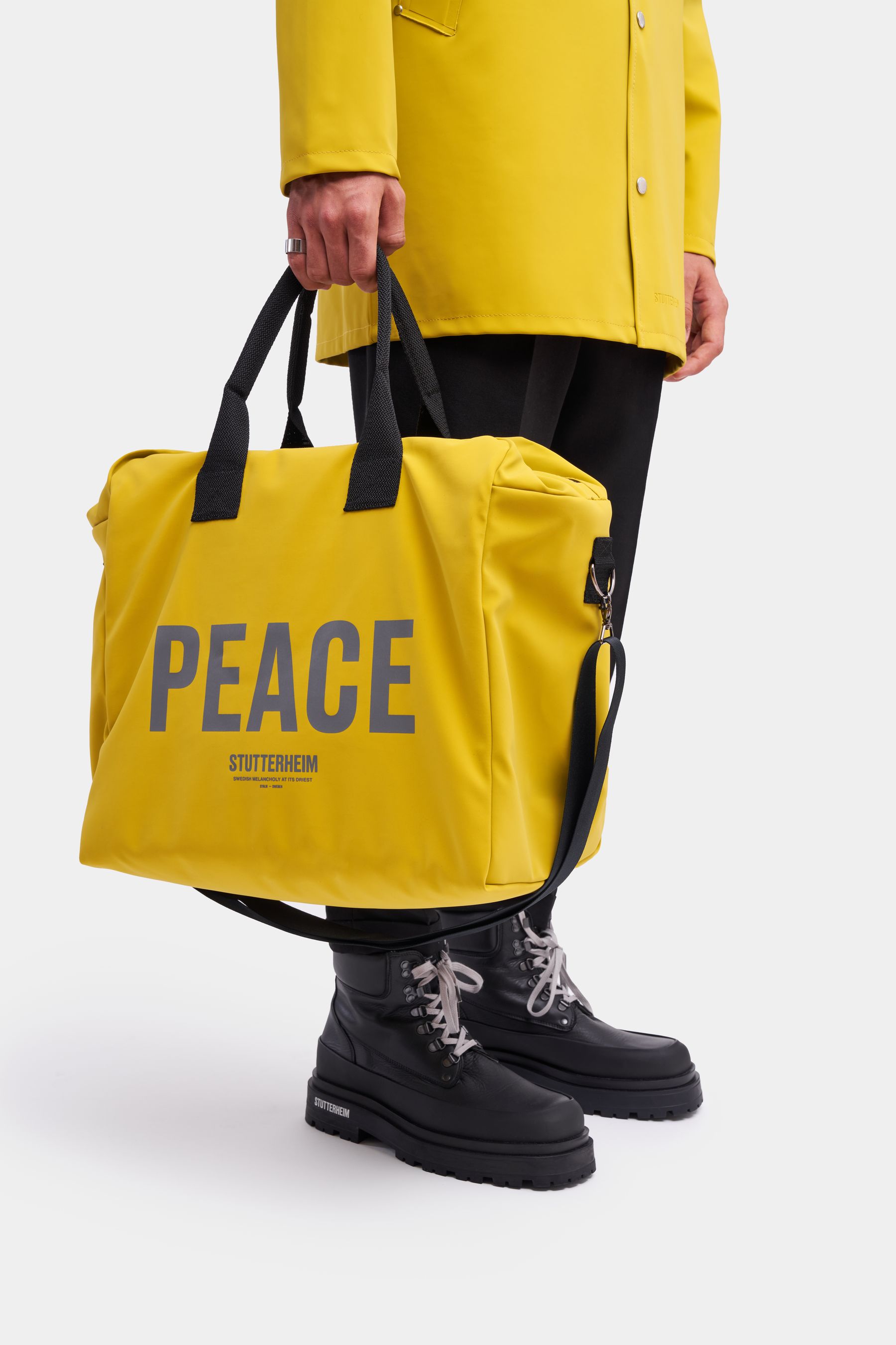 stutterheim svea box bag matte gold accessories bags weekend-bags