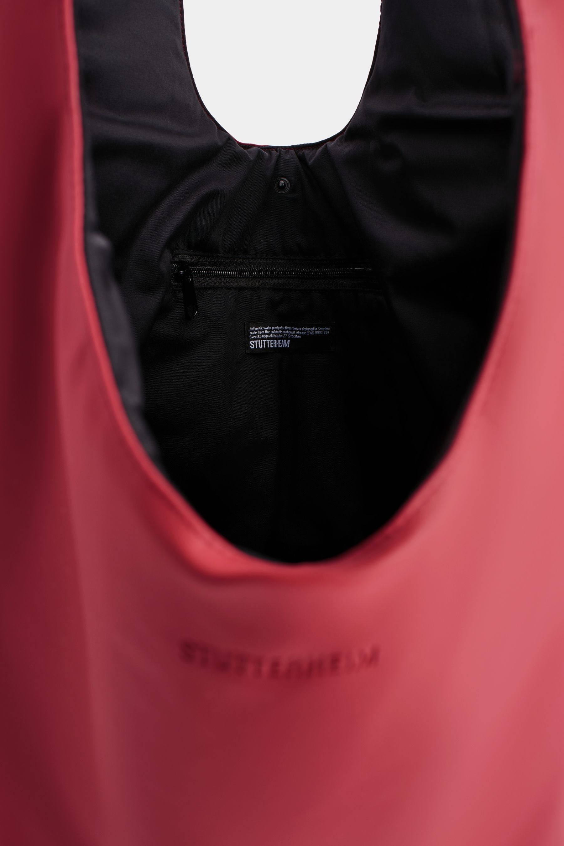 stutterheim svea puffer bag burgundy accessories bags tote-bags