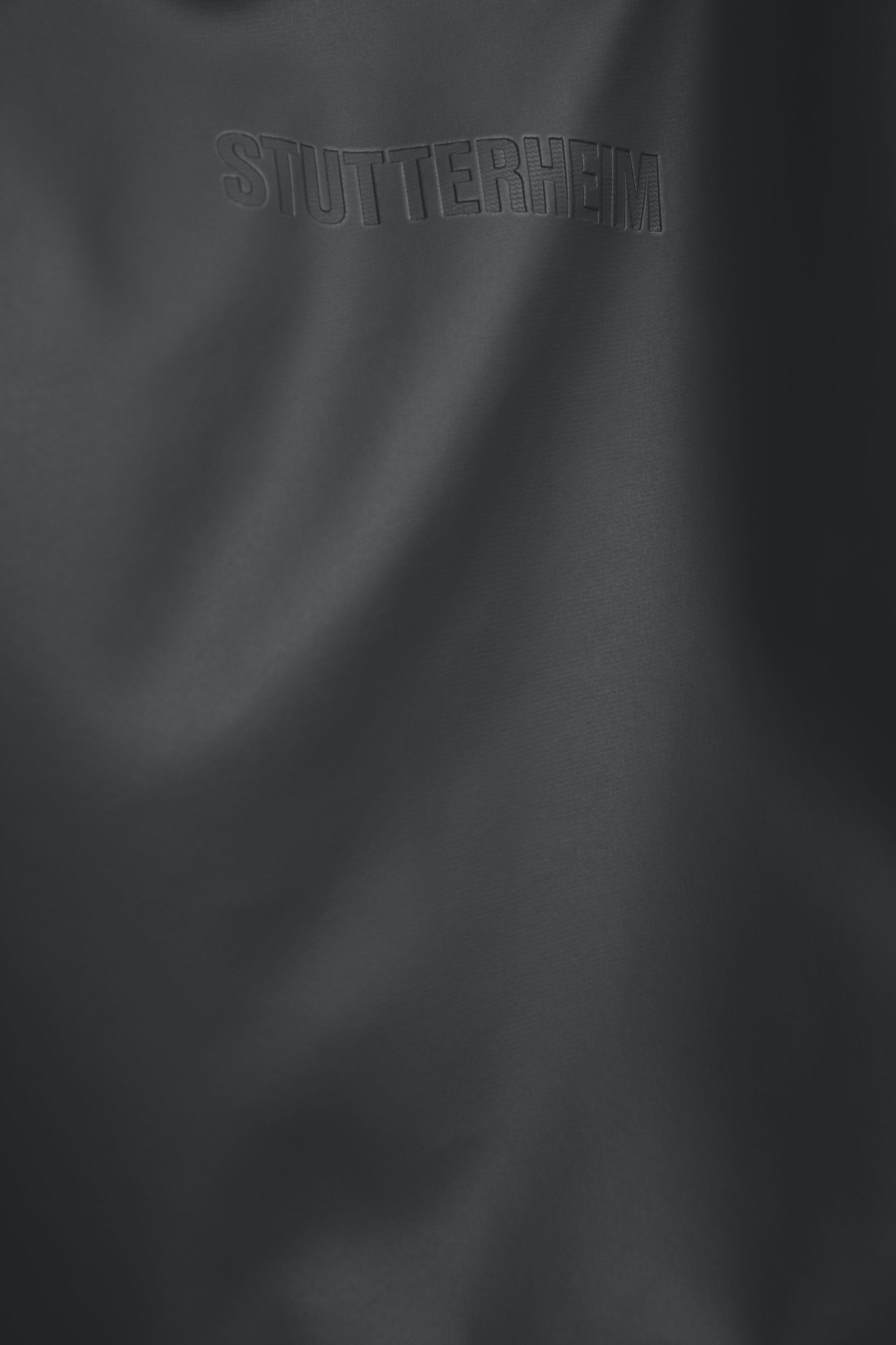 stutterheim svea puffer bag charcoal aw23