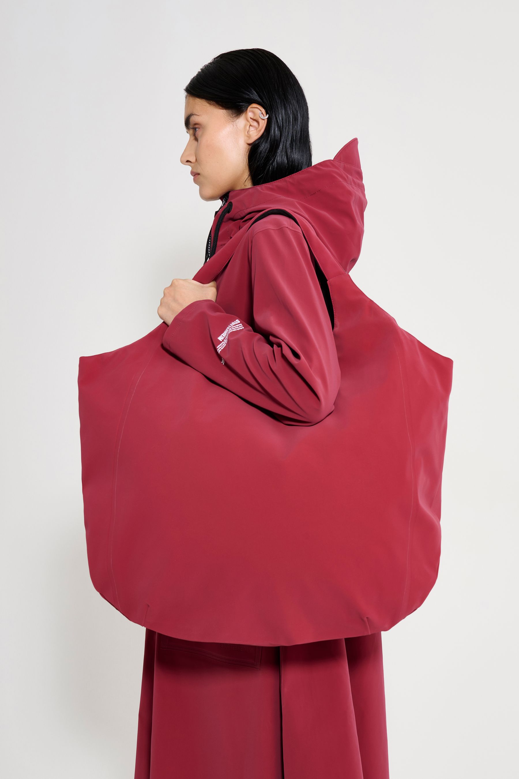 stutterheim svea puffer bag matte burgundy accessories bags tote-bags