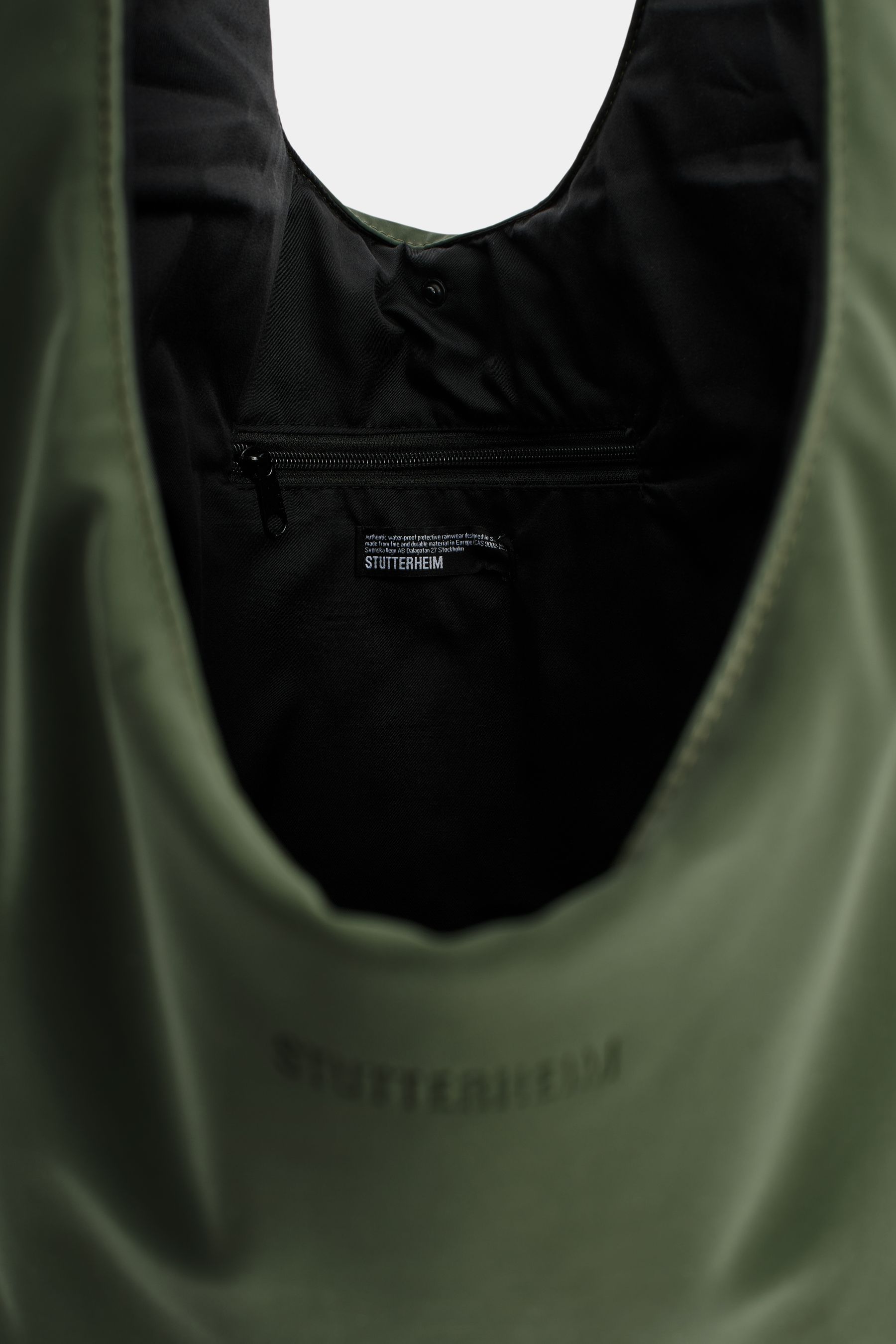 stutterheim svea puffer bag matte green accessories bags tote-bags