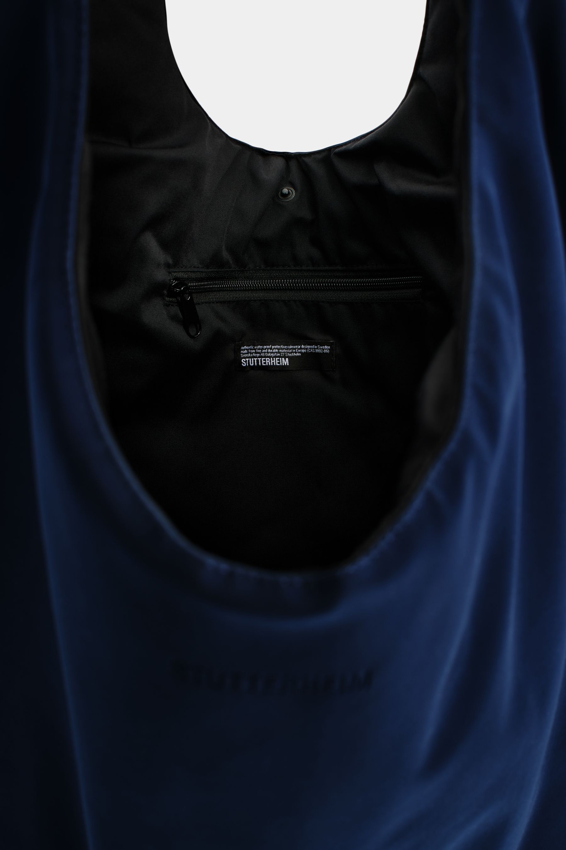 stutterheim svea puffer bag matte navy accessories bags tote-bags