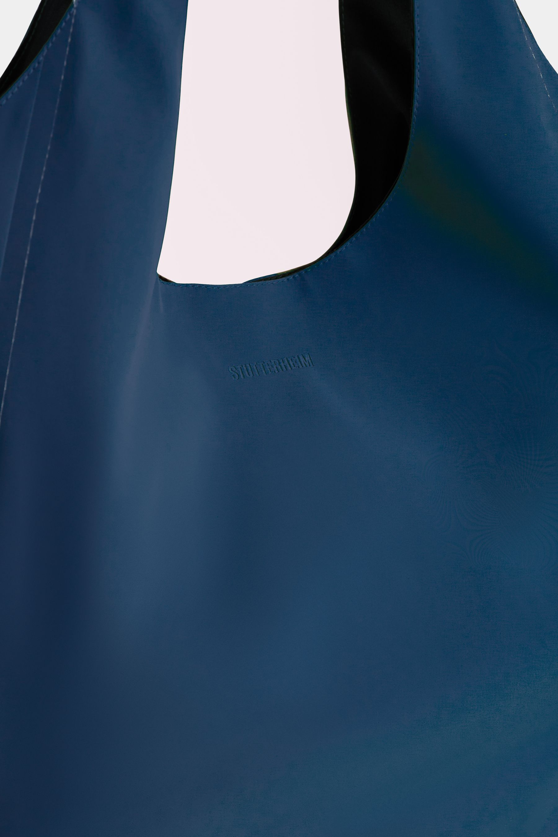 stutterheim svea puffer bag matte navy accessories bags tote-bags