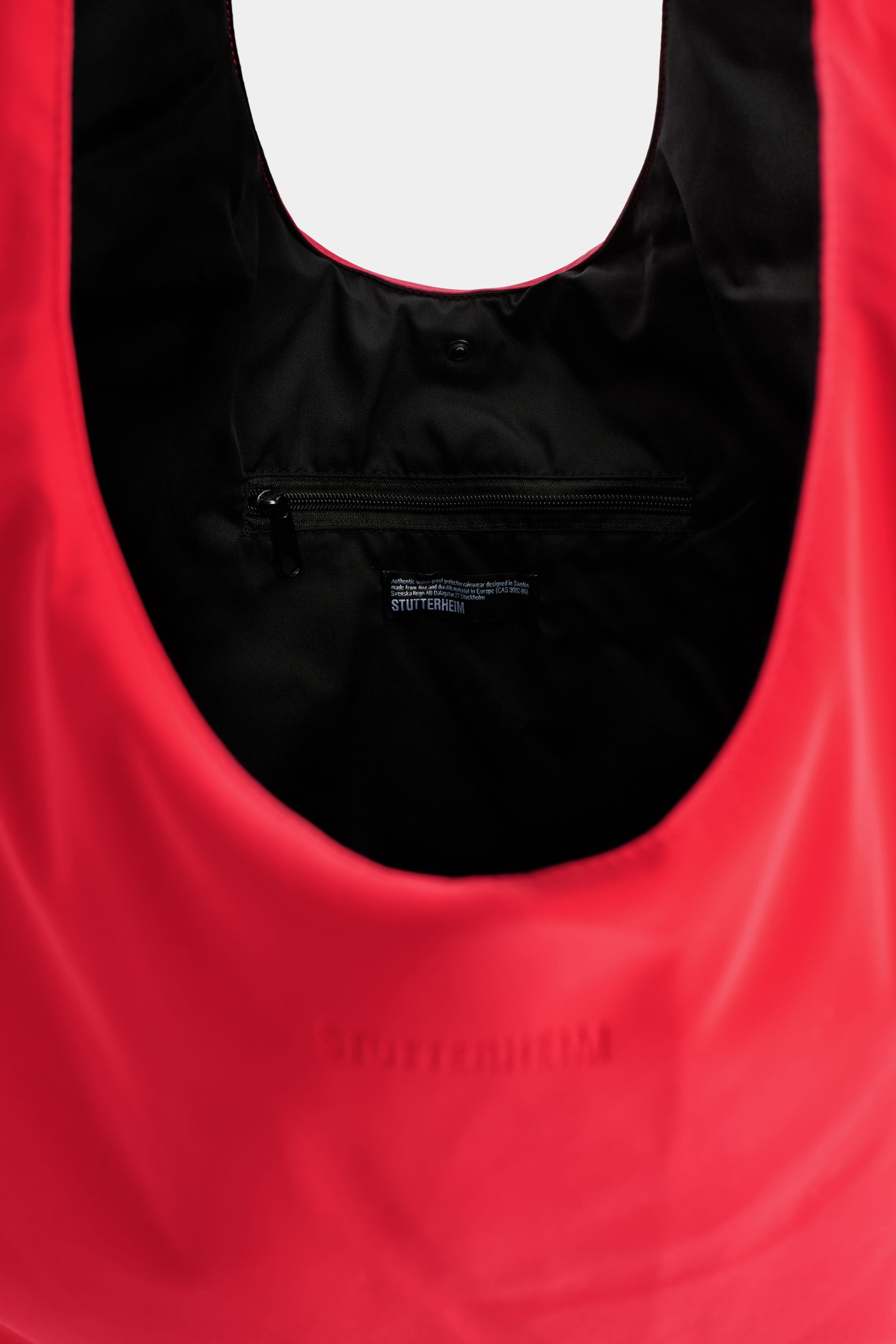 stutterheim svea puffer bag matte washed red accessories bags tote-bags