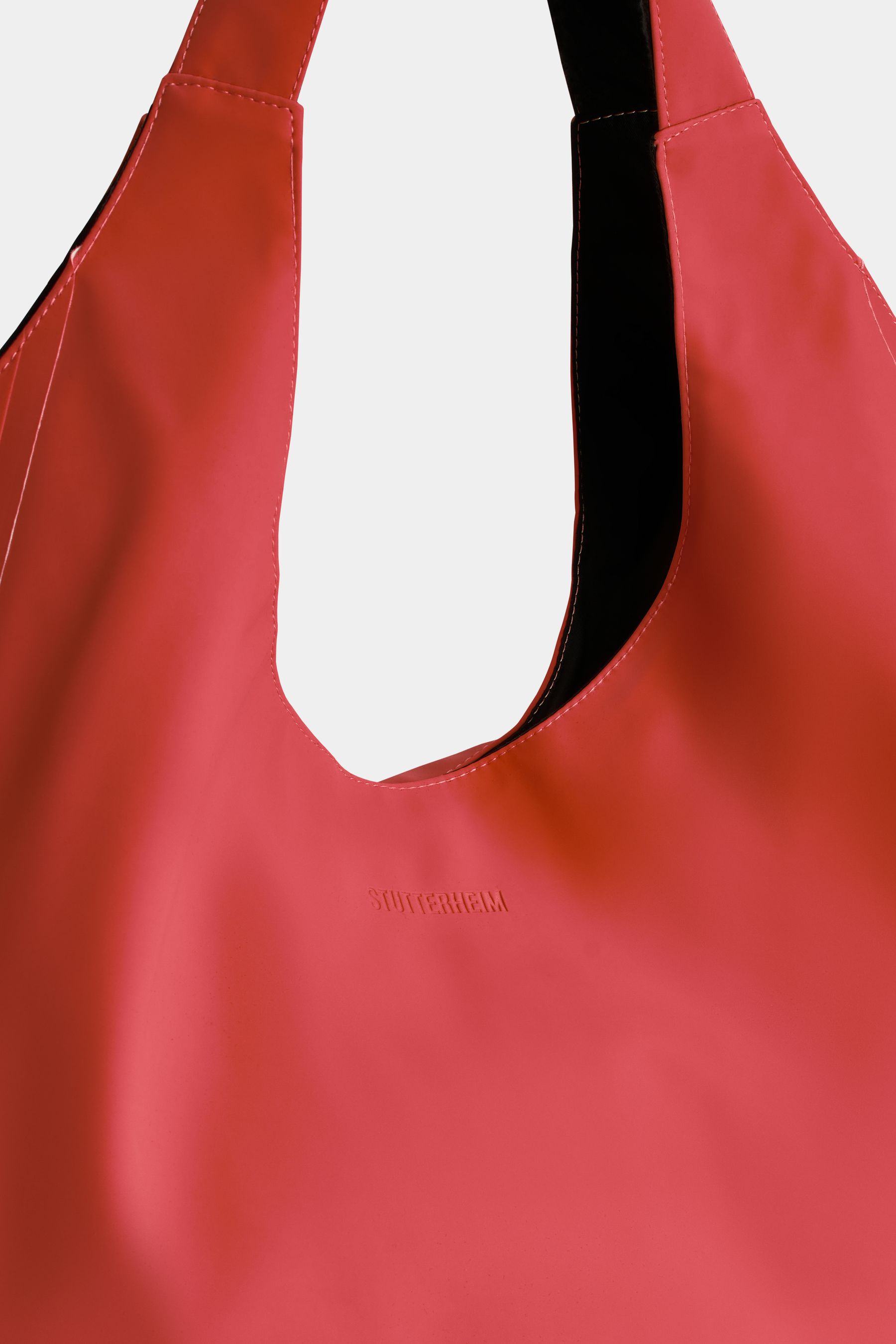 stutterheim svea puffer bag matte washed red accessories bags tote-bags