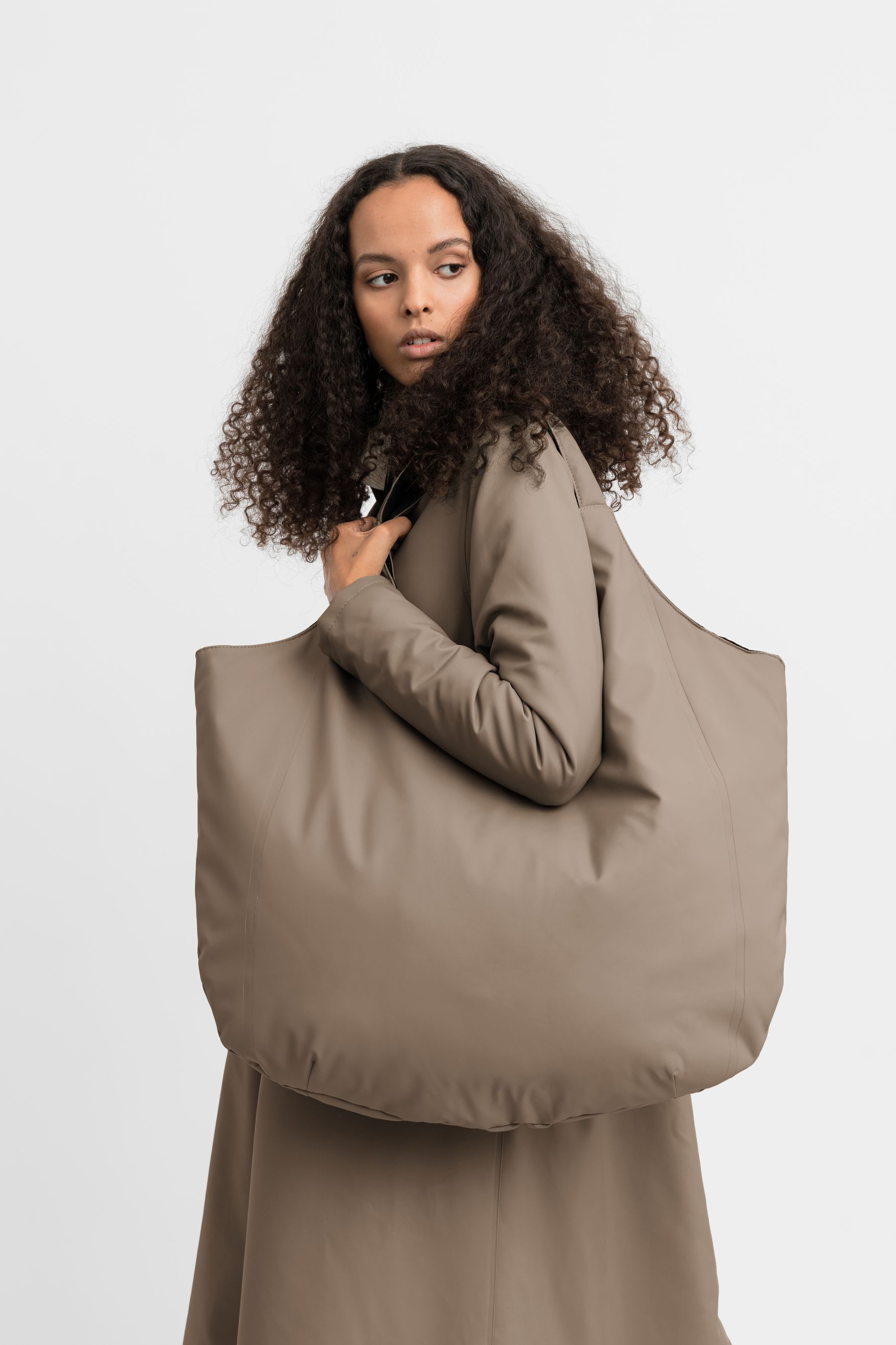 stutterheim svea puffer bag mole accessories bags tote-bags