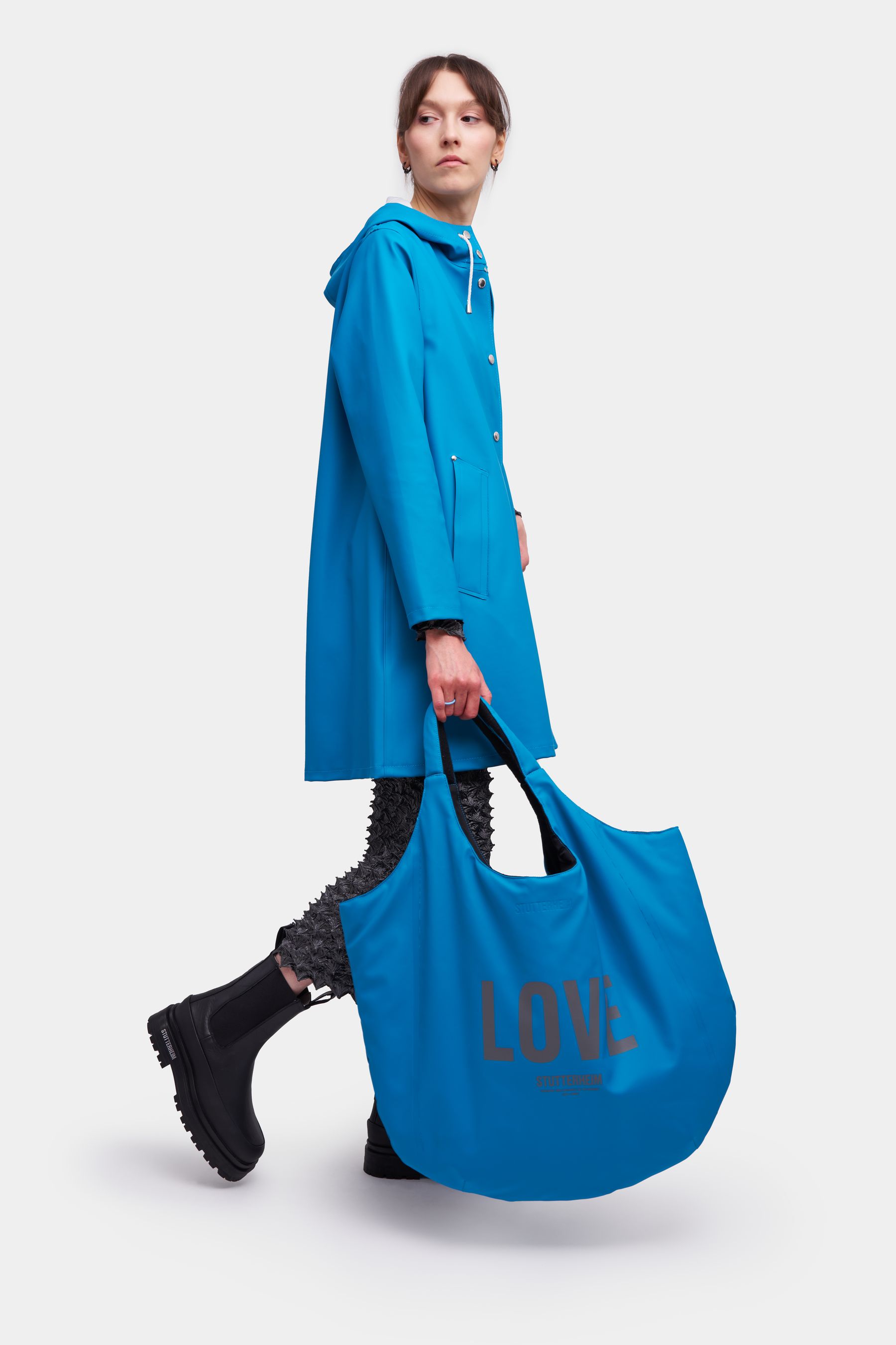 stutterheim svea puffer bag mosaic blue accessories bags tote-bags