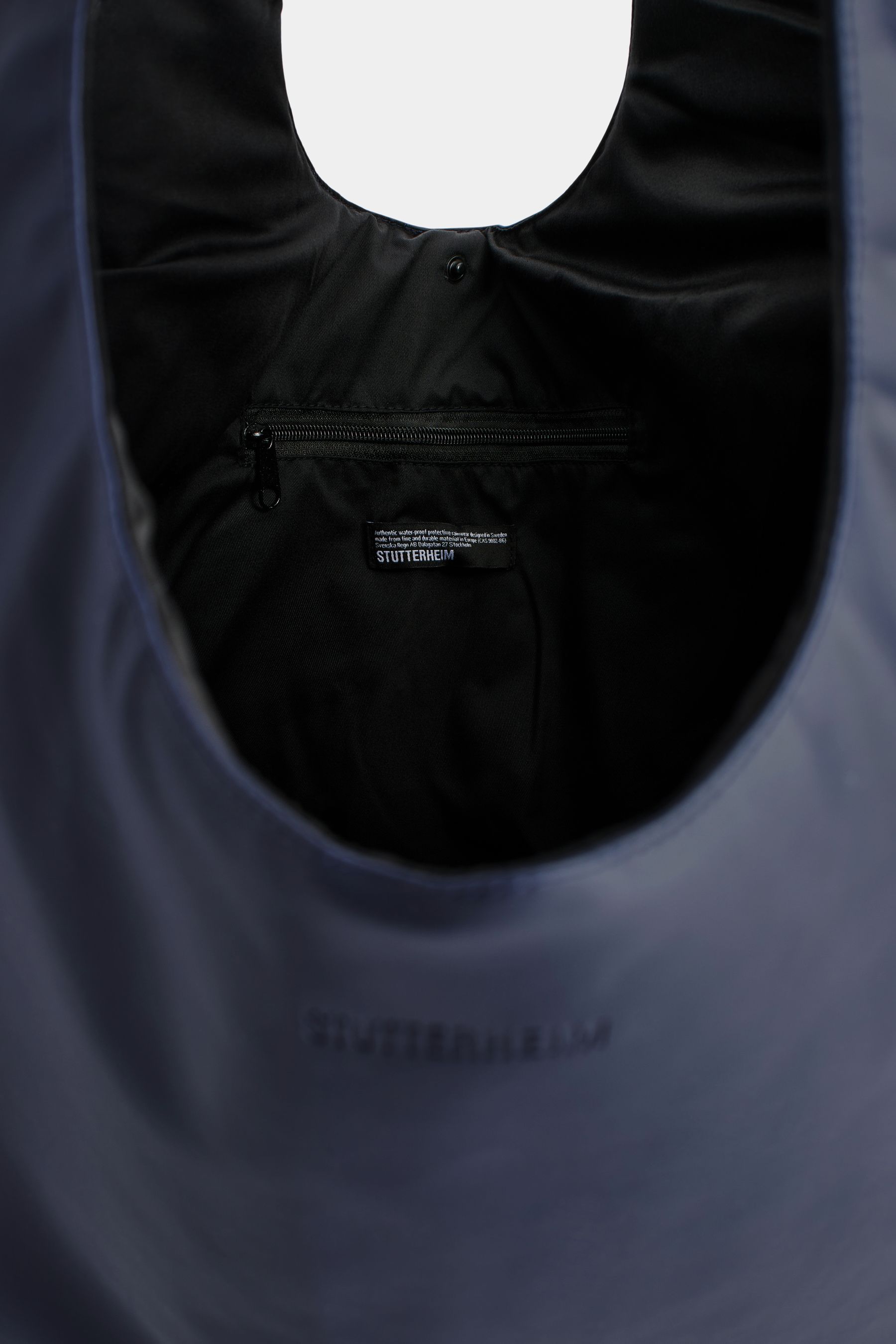 stutterheim svea puffer bag navy accessories bags tote-bags