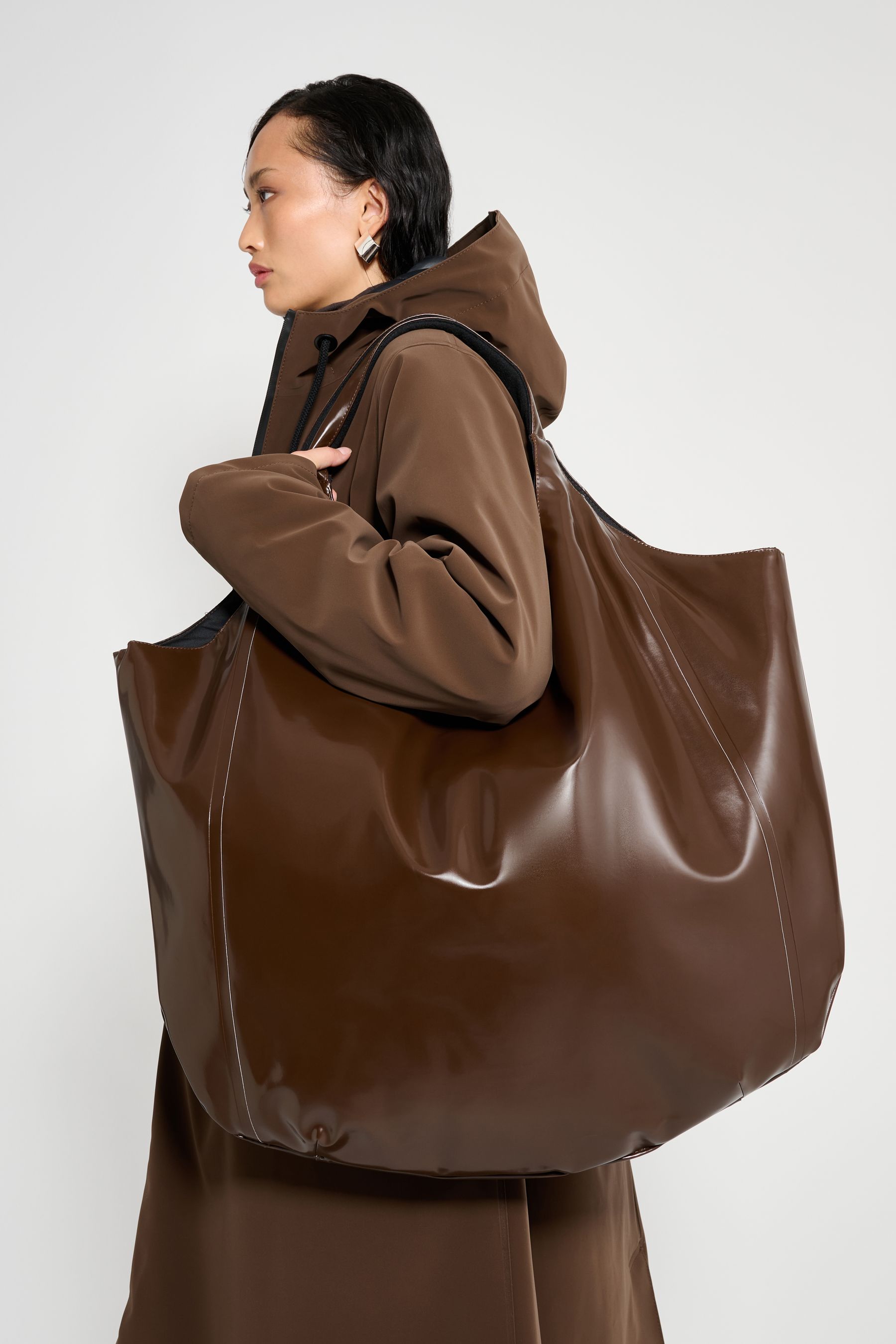 stutterheim svea puffer bag opal dark brown accessories bags tote-bags