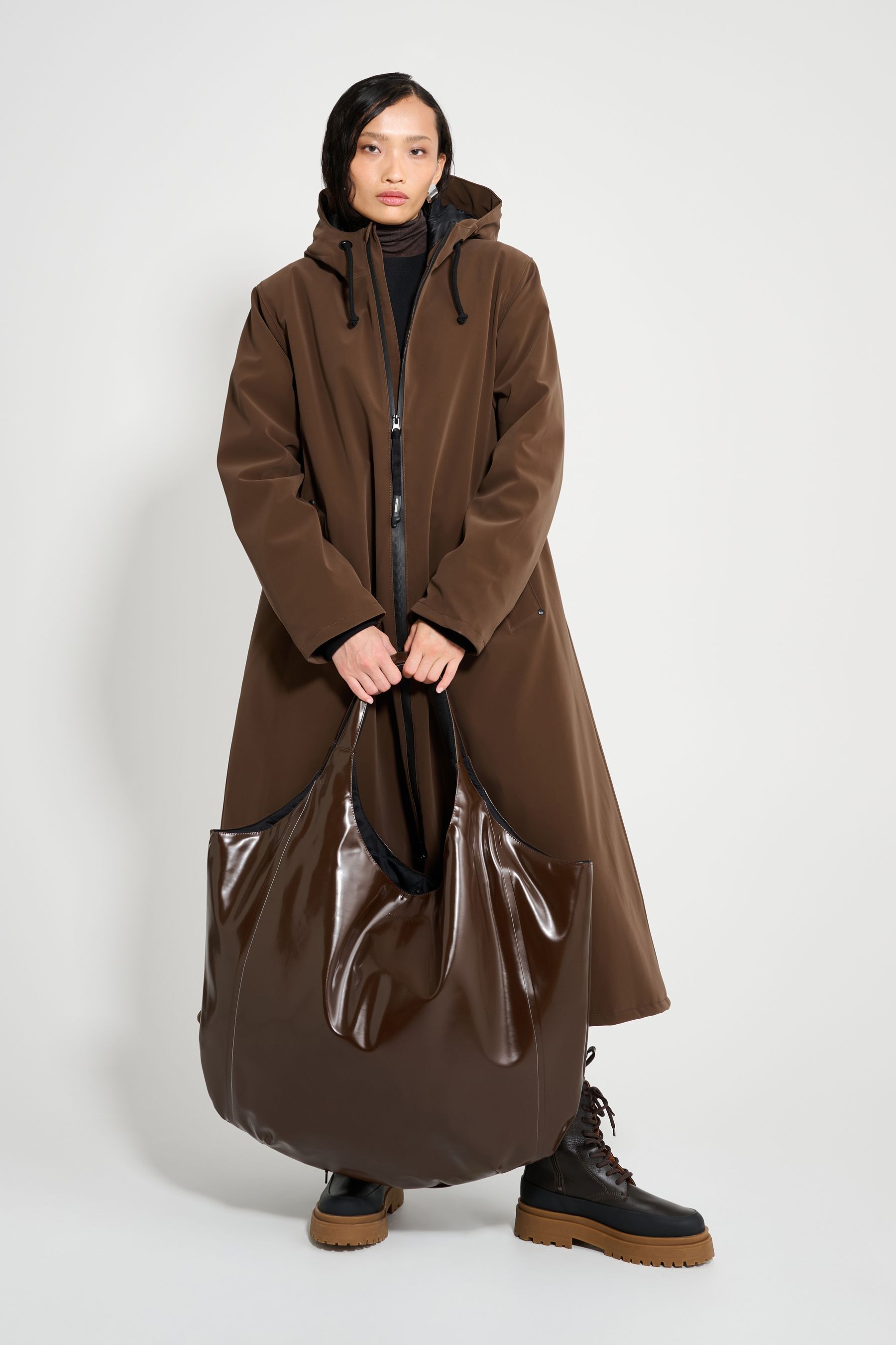 stutterheim svea puffer bag opal dark brown accessories bags tote-bags