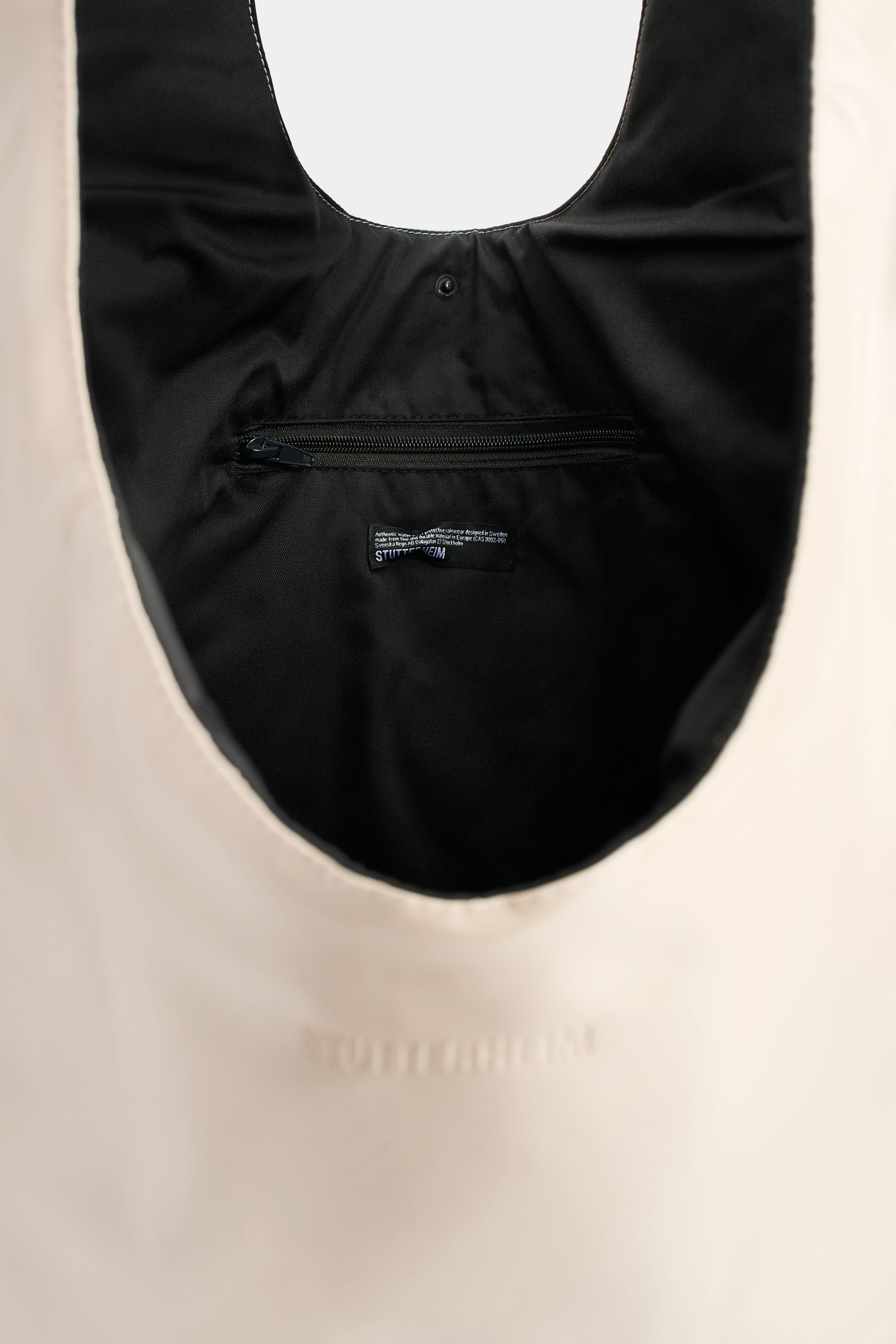 stutterheim svea puffer bag opal light sand accessories bags tote-bags