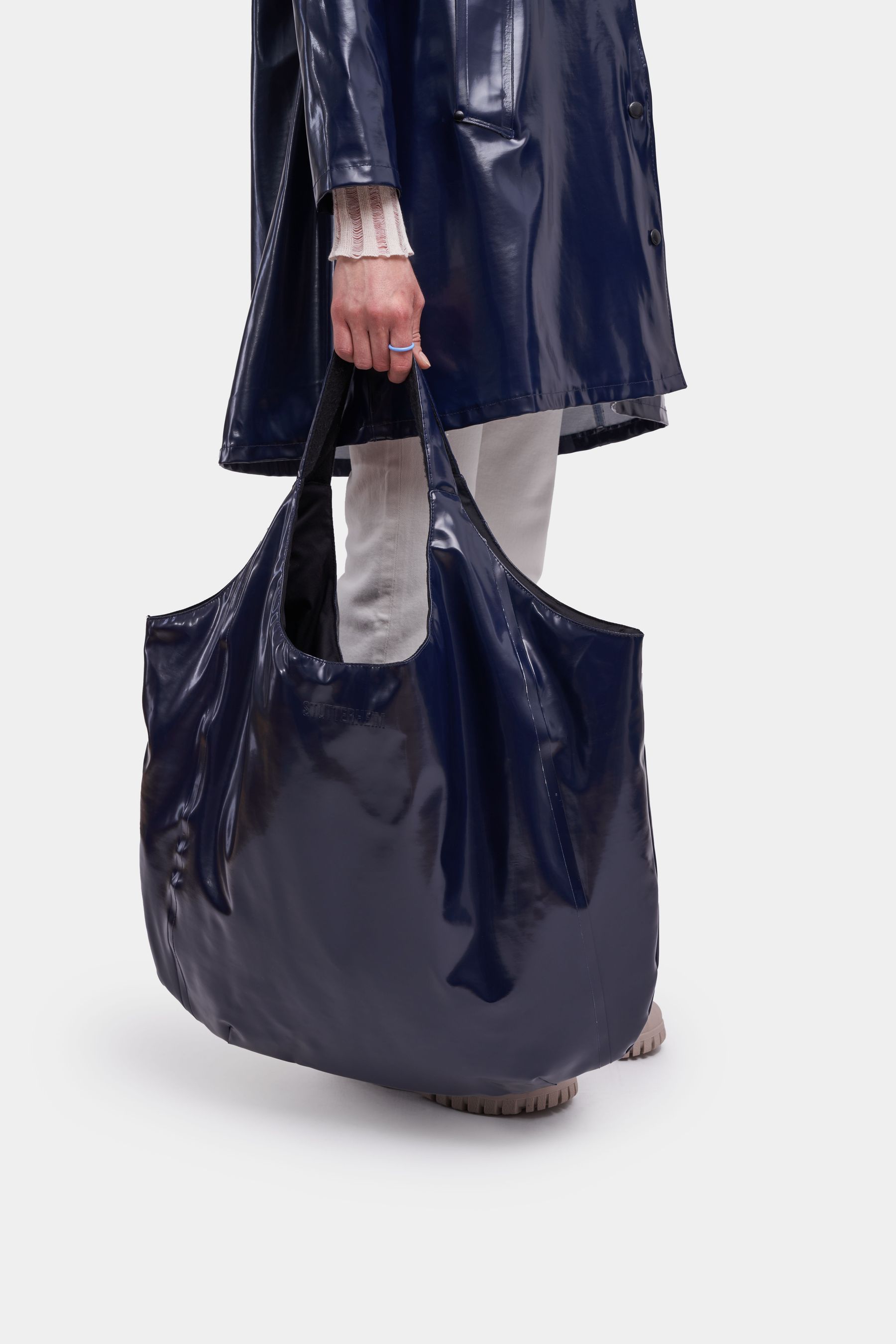 stutterheim svea opal puffer bag navy accessories bags tote-bags
