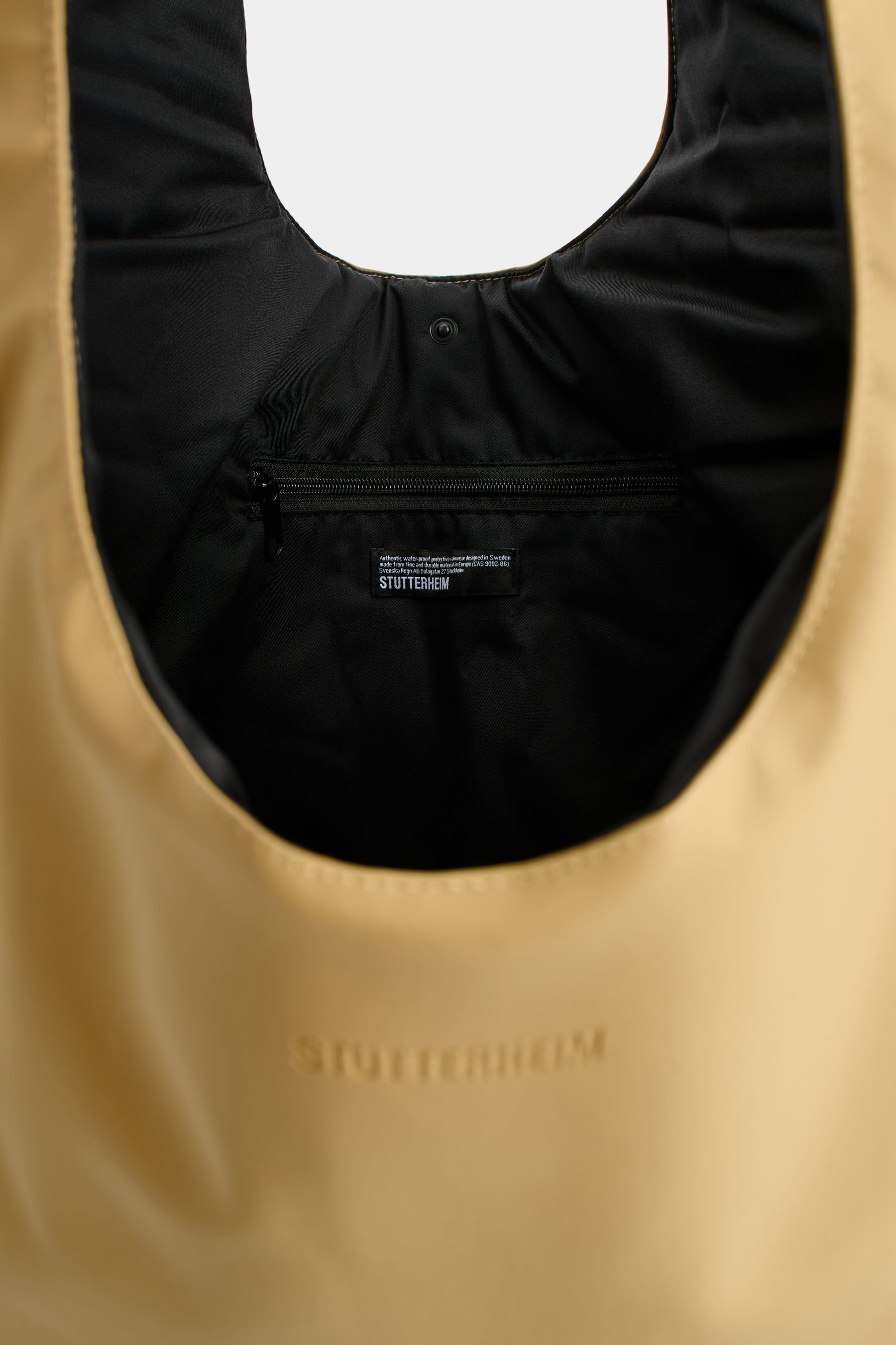 stutterheim svea puffer bag sand accessories bags tote-bags