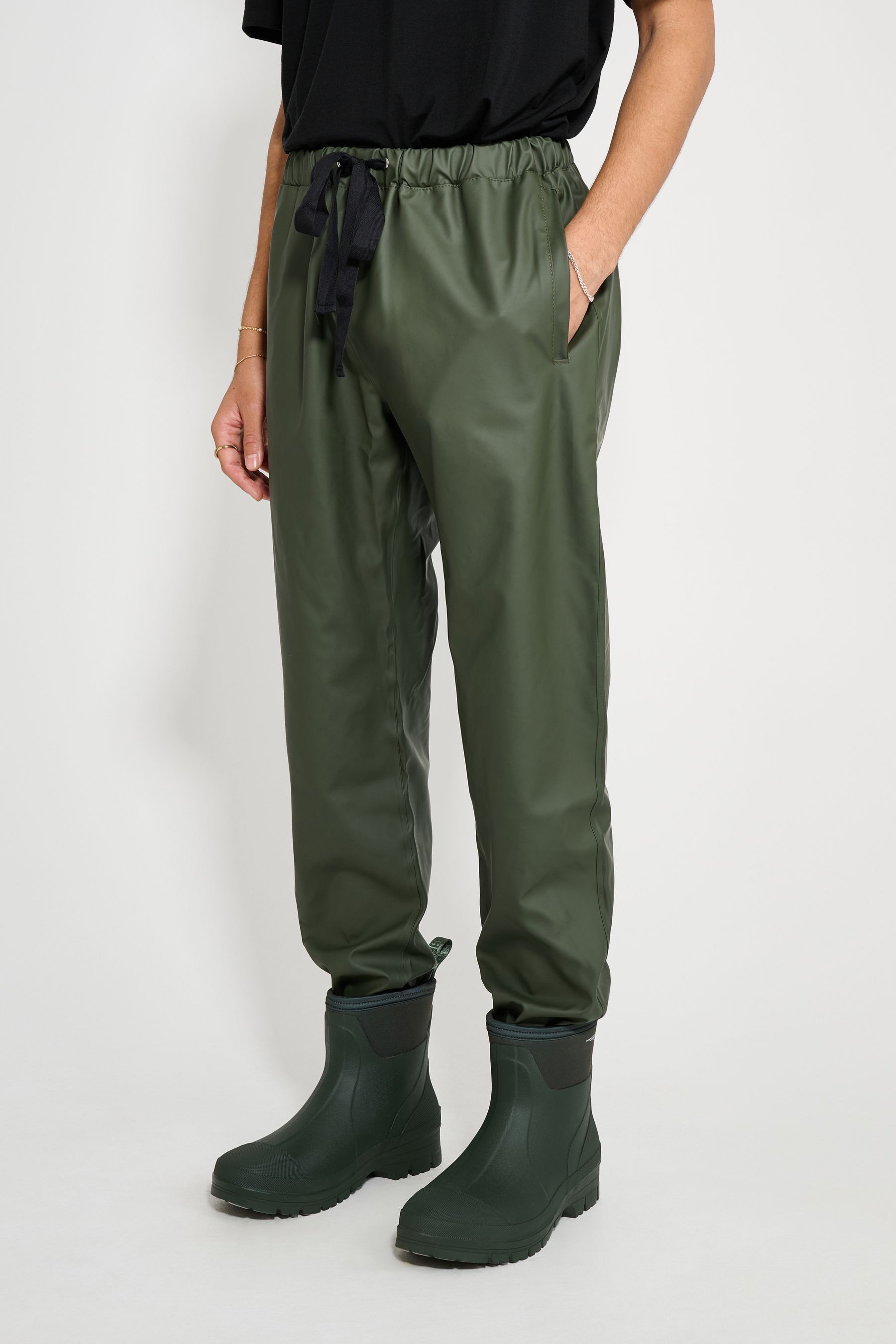 stutterheim vanadis trousers green men