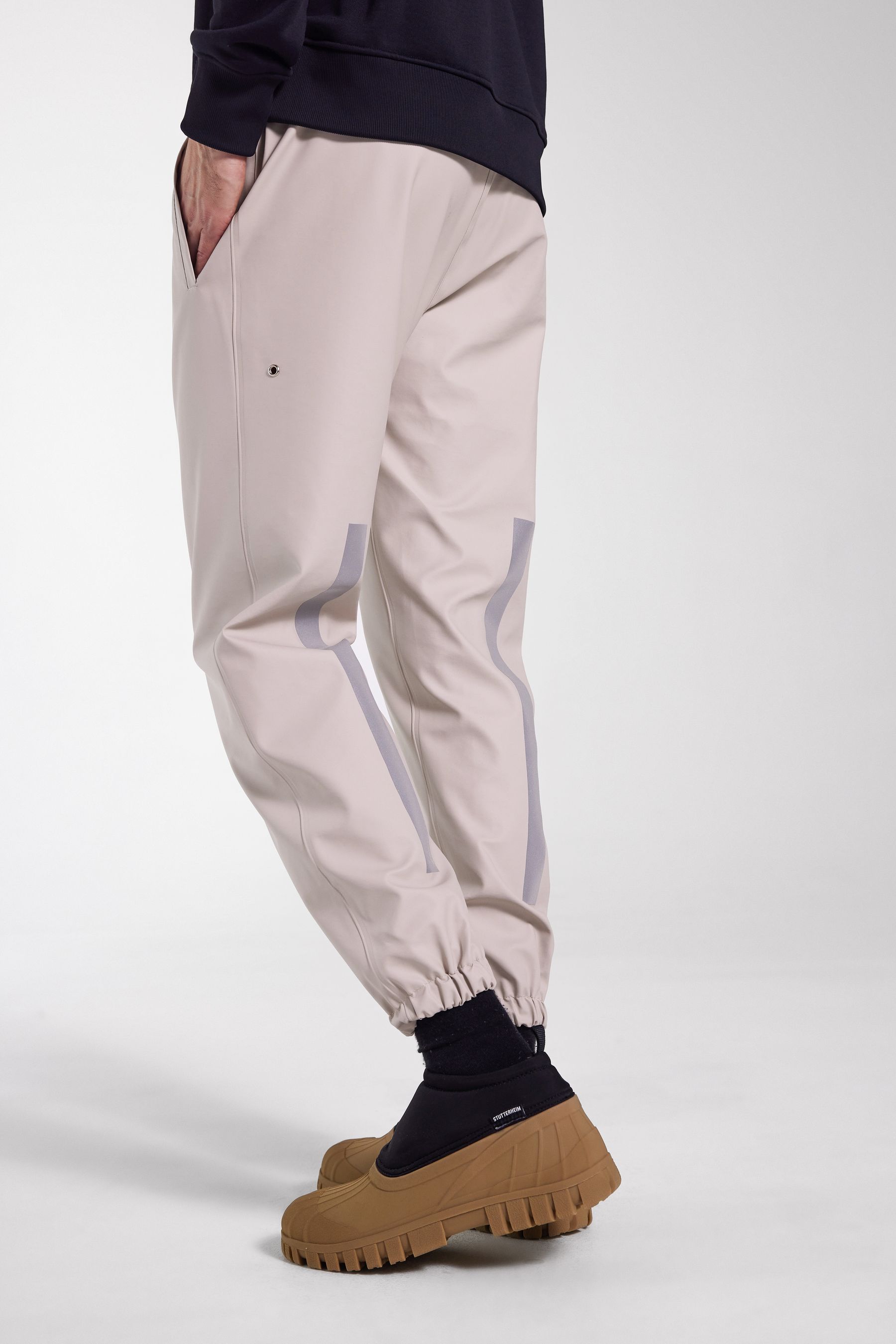 stutterheim vanadis trousers light sand men